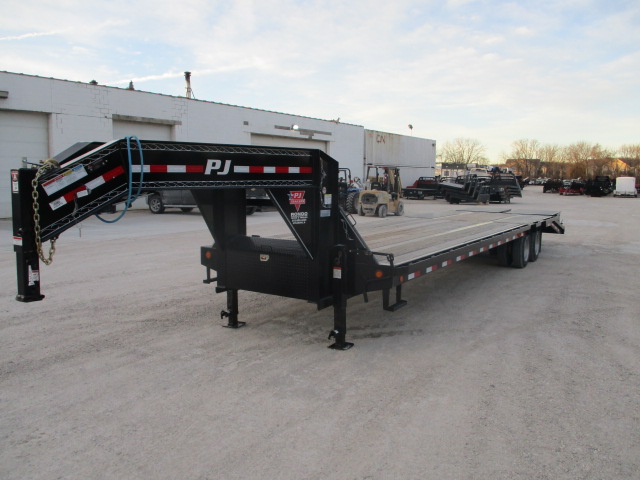 2017 PJ 102x34 L3 Gooseneck L3L34C2BSW00C-GV05