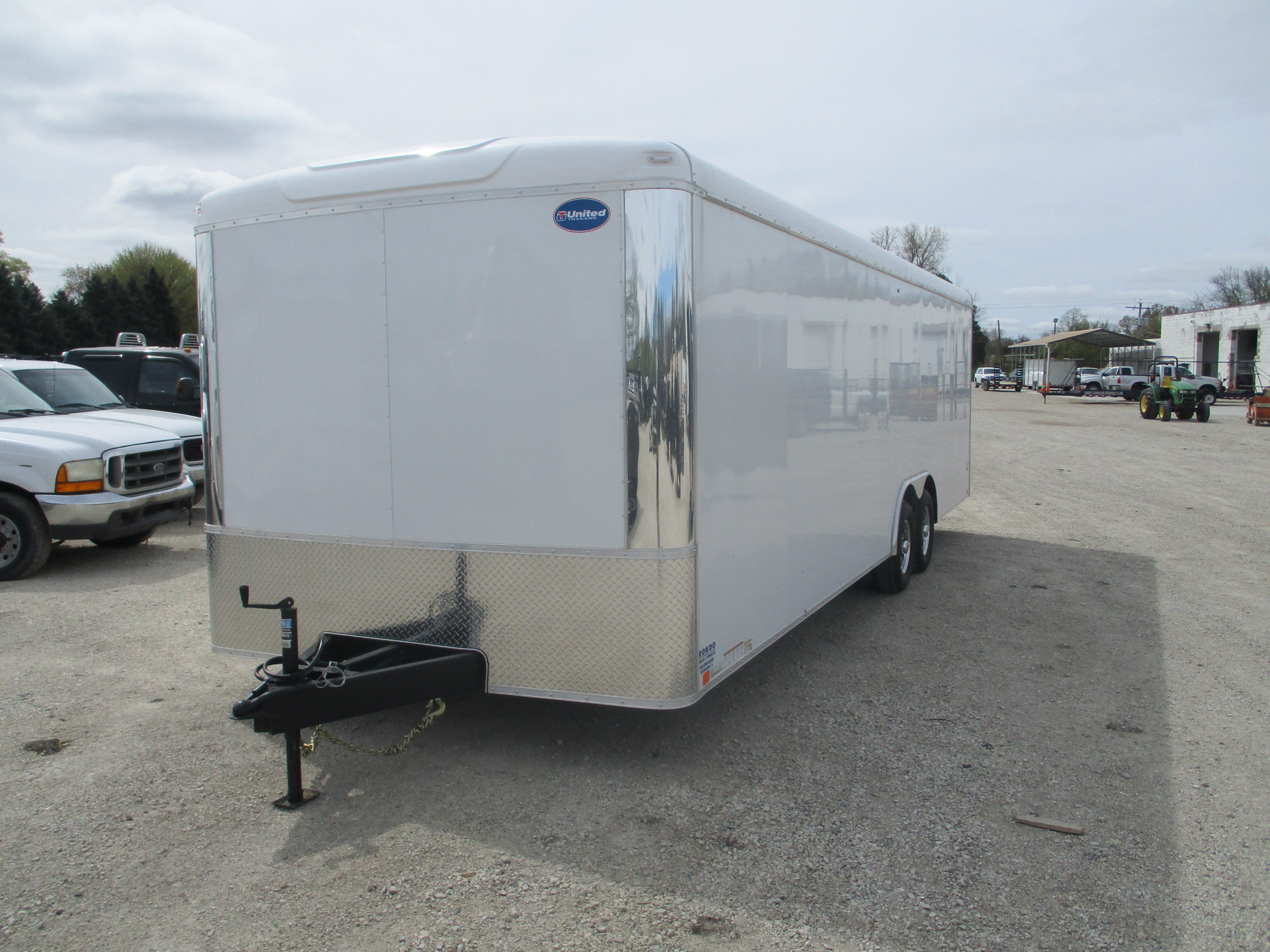 2018 United 8.5x26  Enclosed Car Hauler ULT-8.526TA50-S