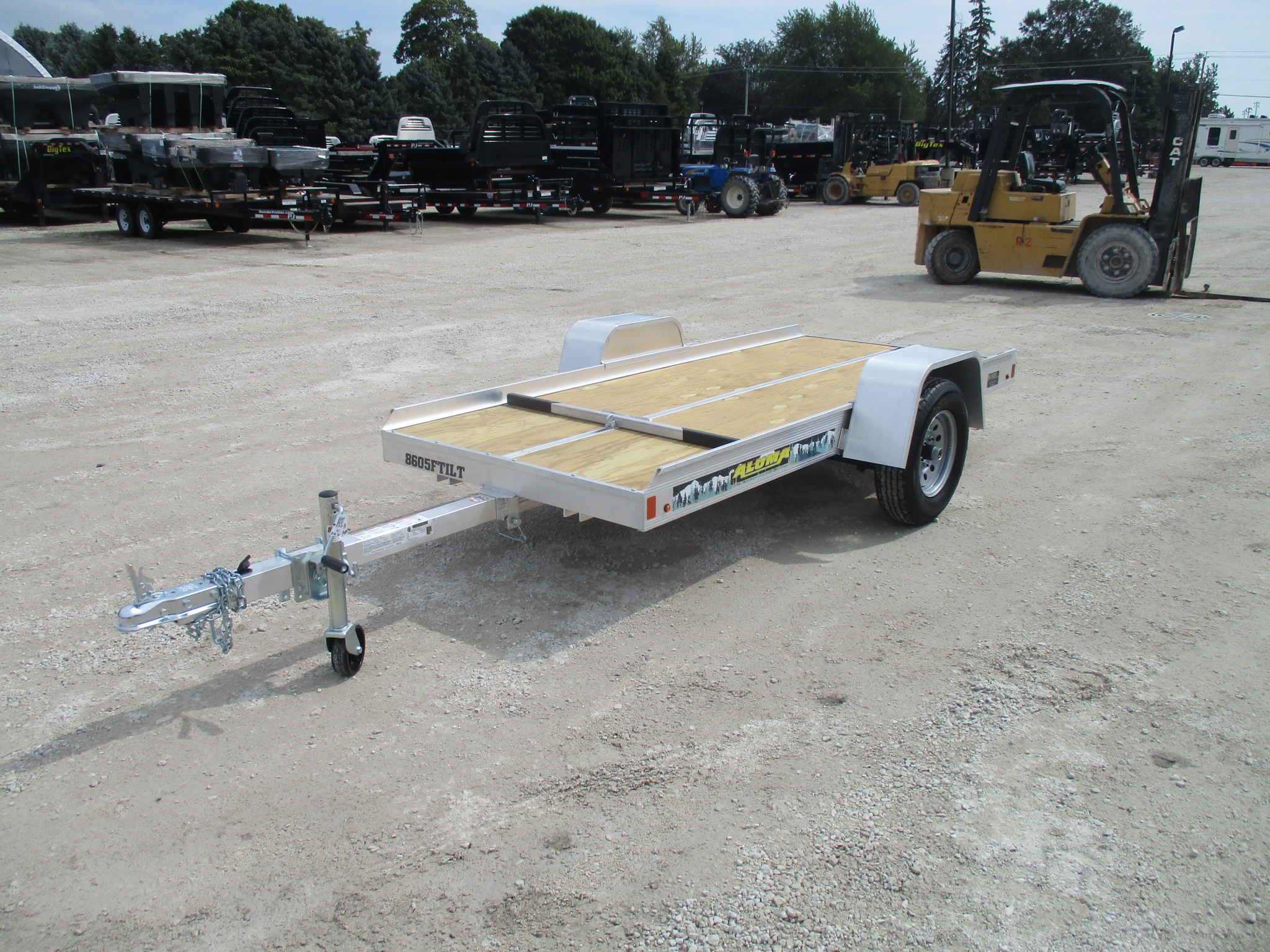 2020 Aluma 50x10  Snowmobile 8605FTILT