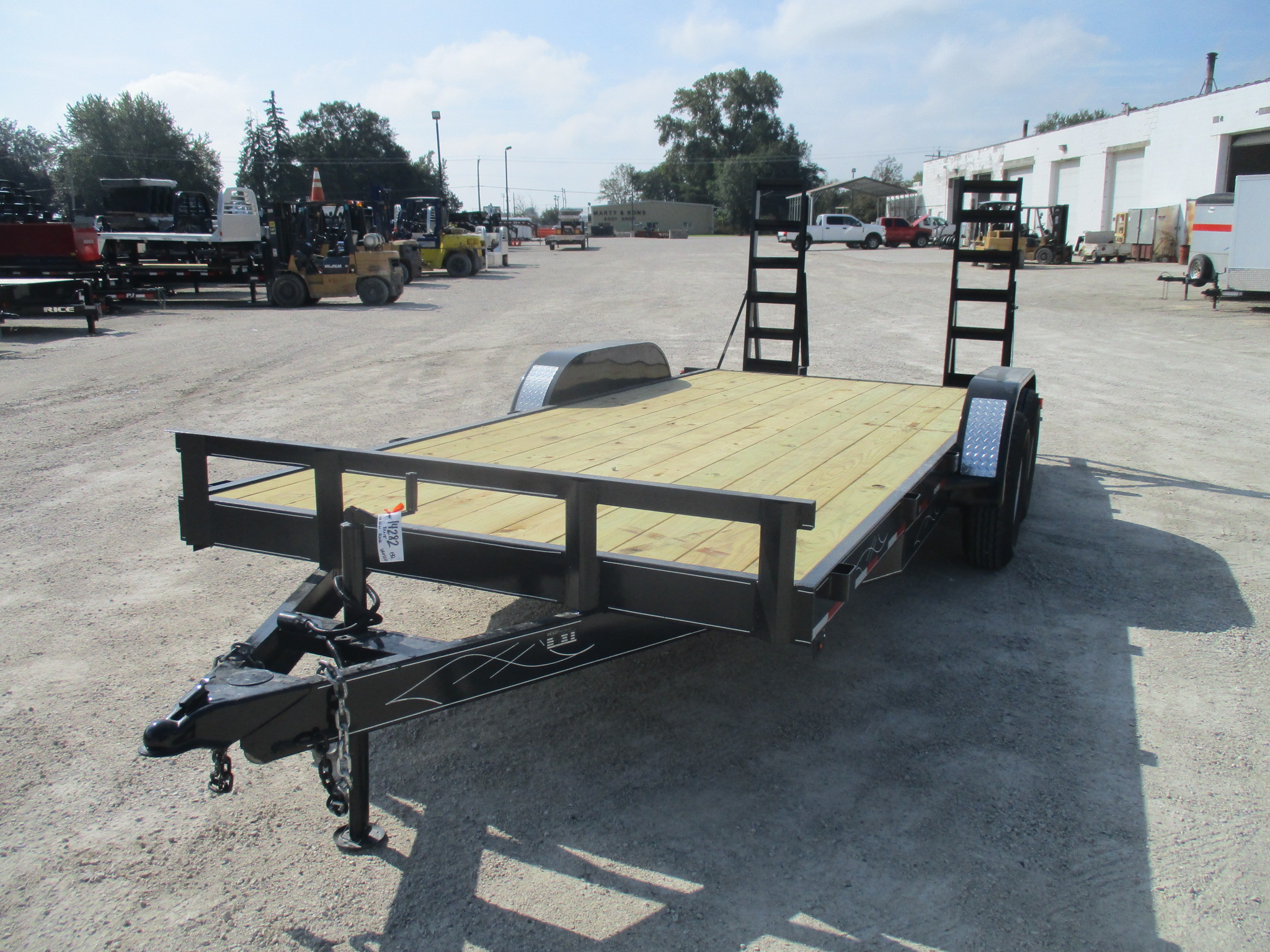 2020 Wesco 82x18 Equipment