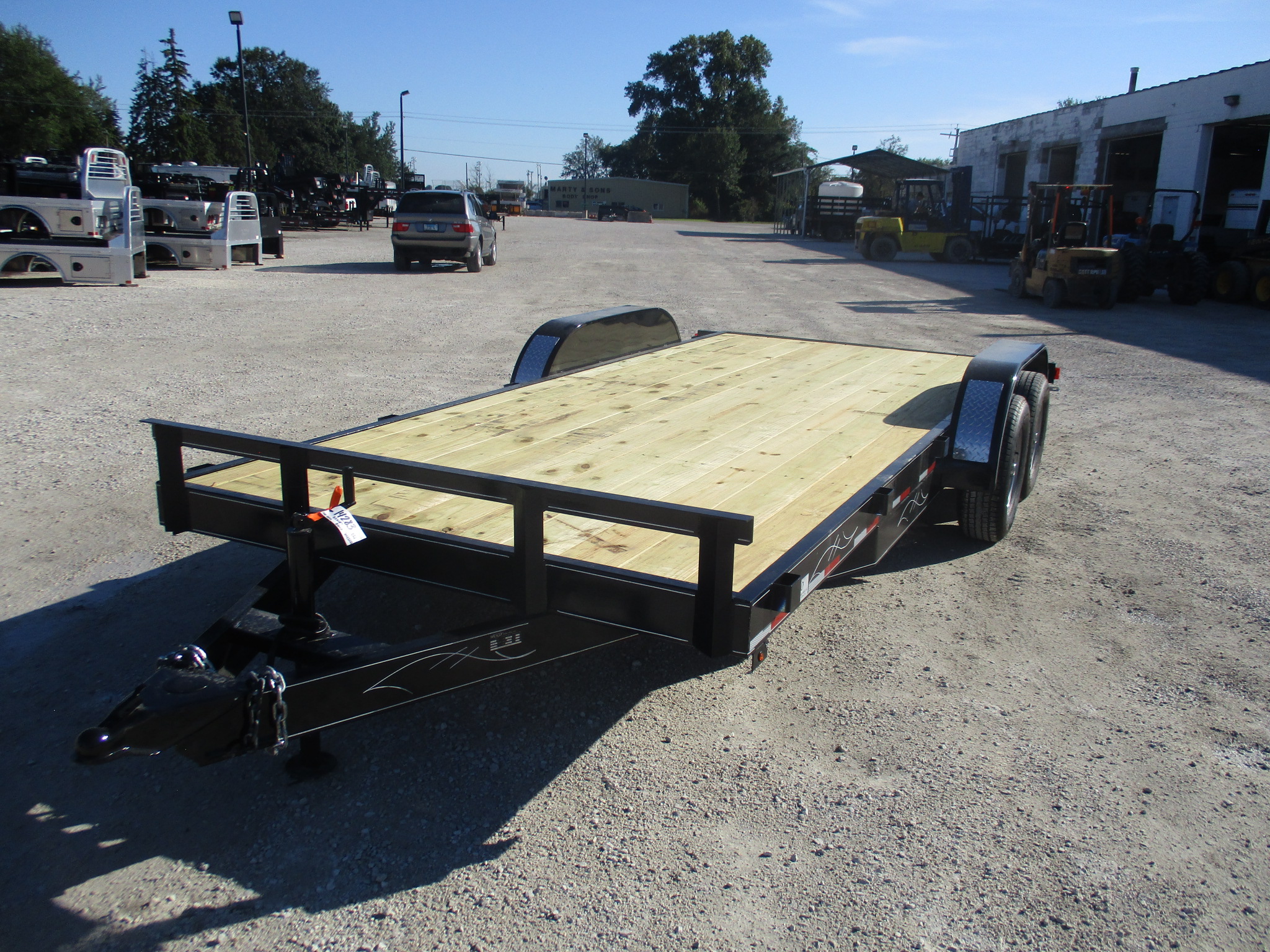 2020 Wesco 82x18 Equipment