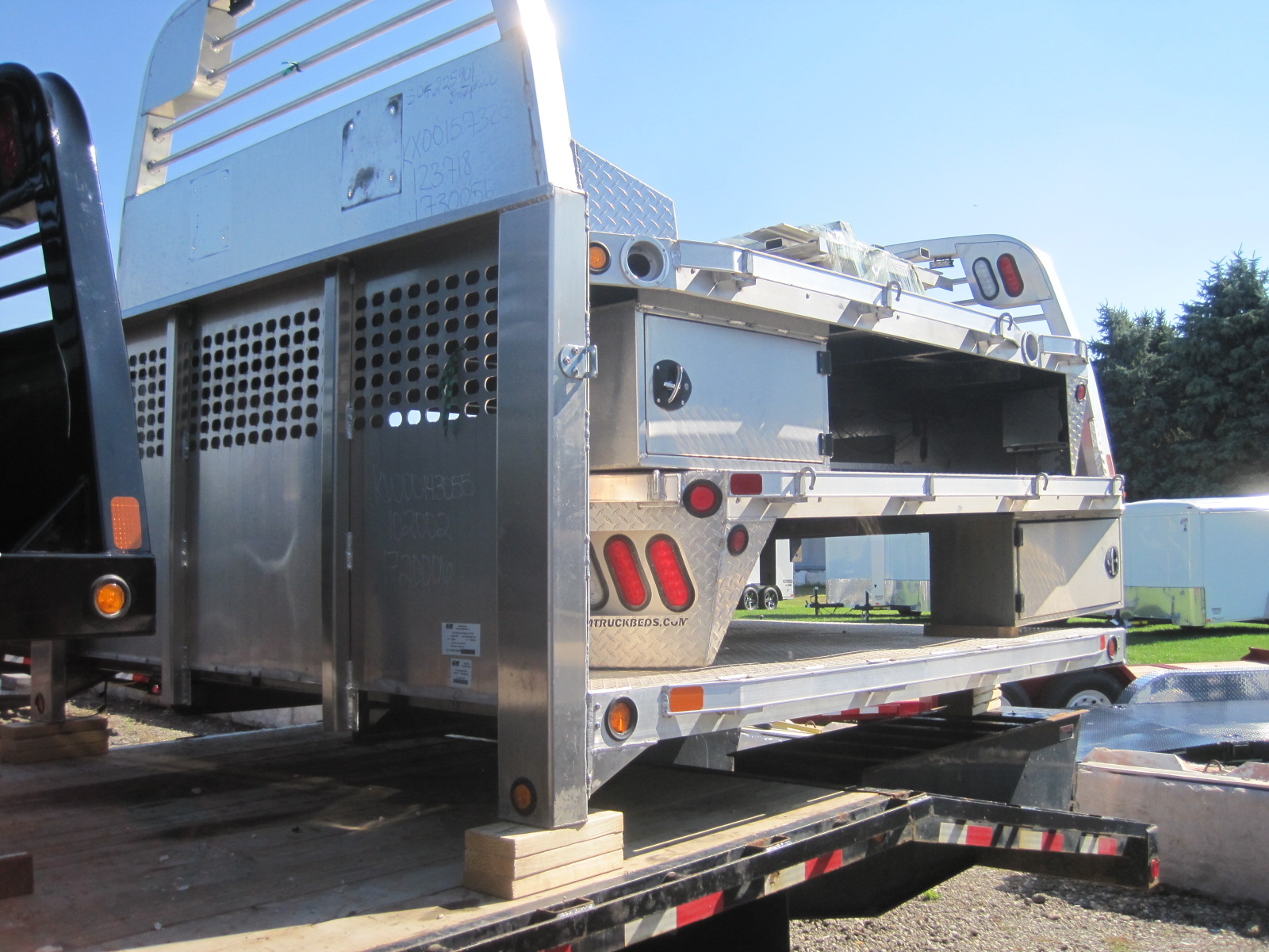 AS IS CM 9 x 97 ALPL Truck Bed