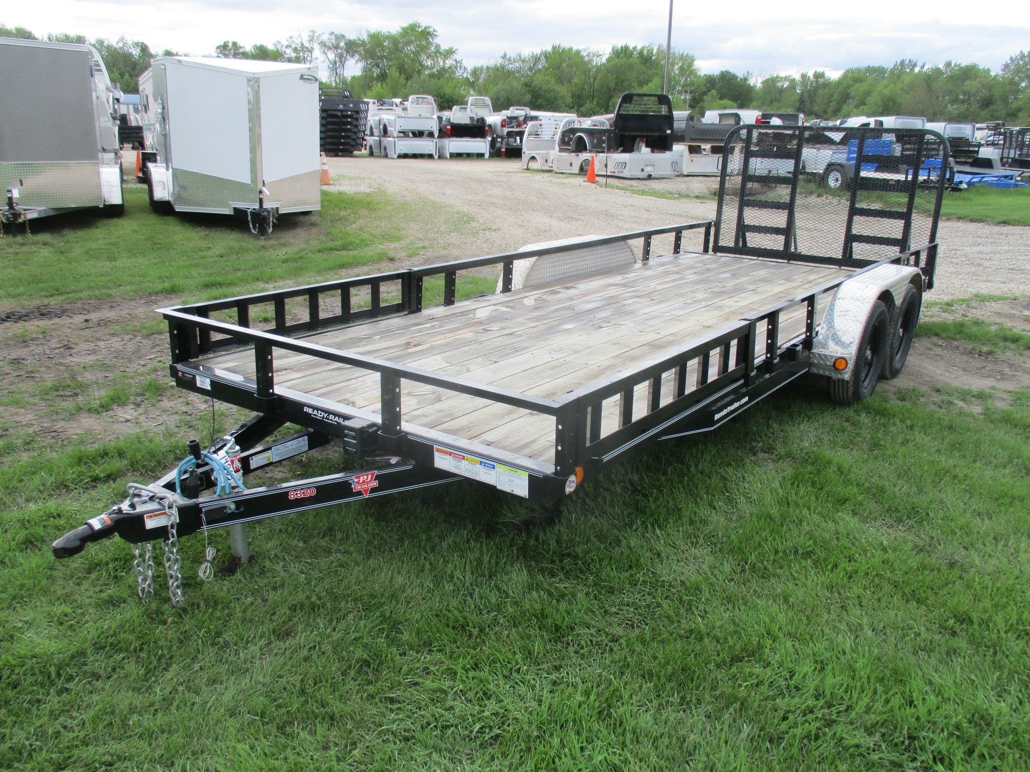 2020 PJ Trailer 83x20 UL Utility UL22032ESJKAX