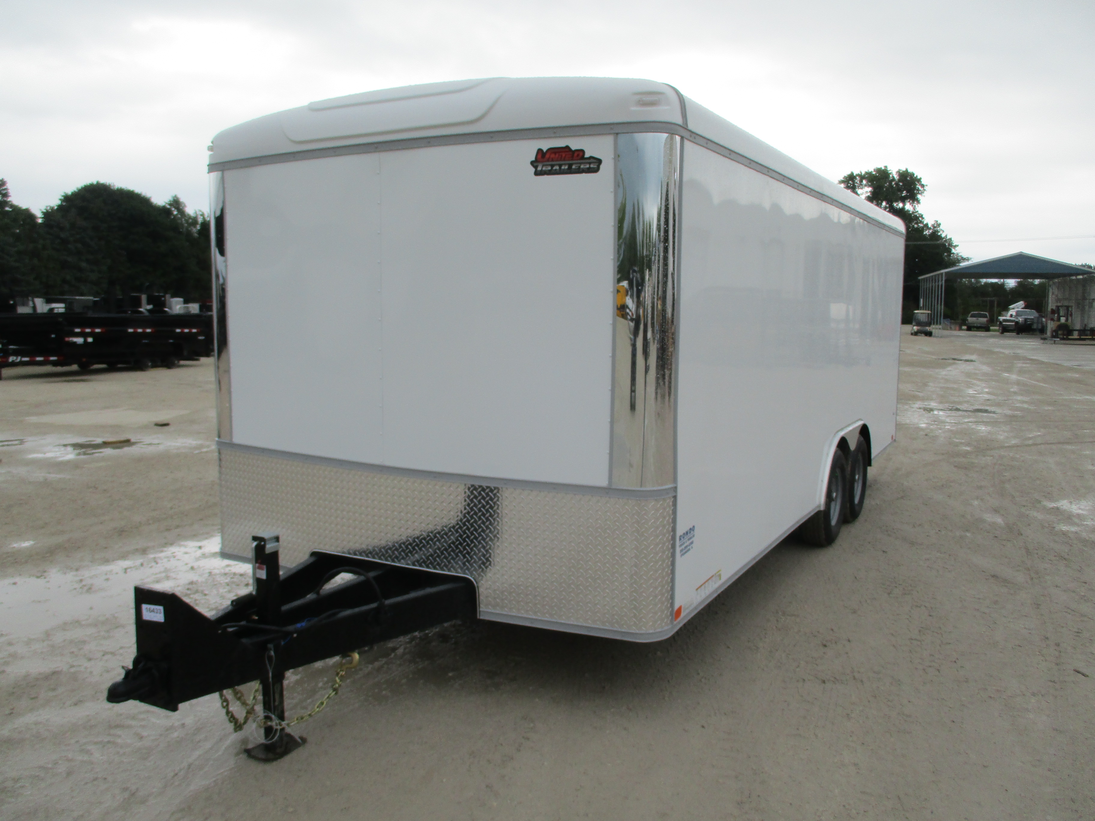 2022 United 8.5x20  Enclosed Car Hauler ULT-8.520TA50-S
