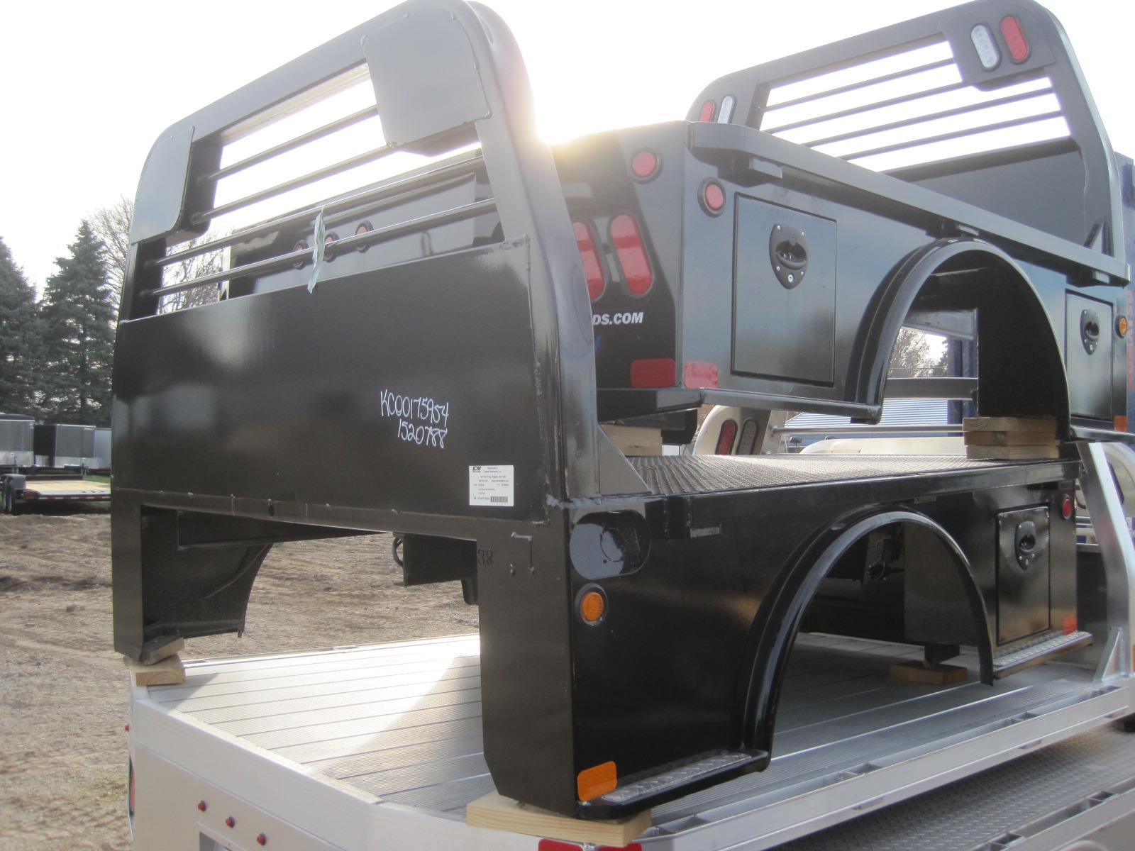 NEW CM 7 x 84 SK Truck Bed