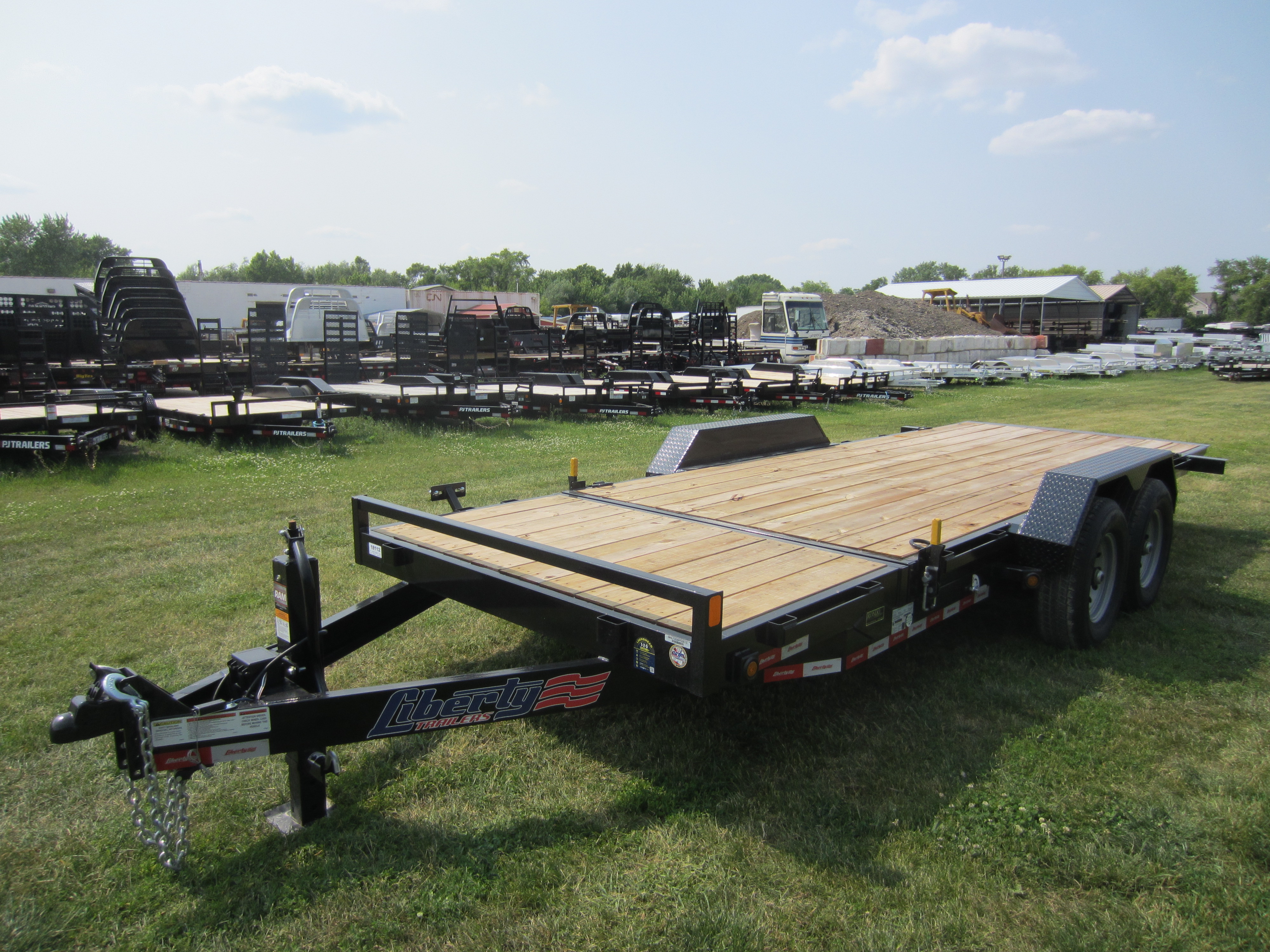 2023 Liberty 83x20' Equipment Tilt LT14K83X20SPC6WF :: Rondo Trailer