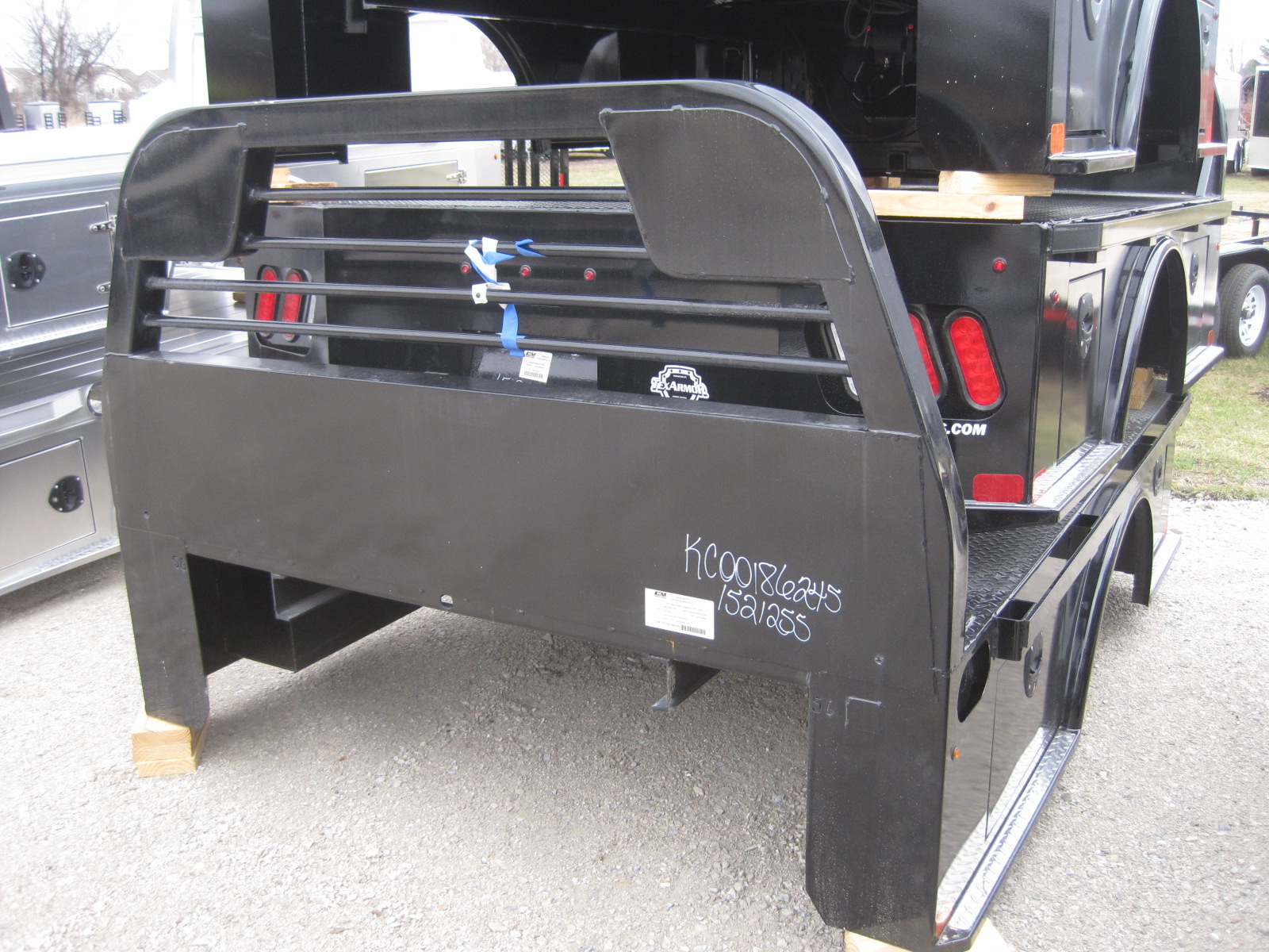 NEW CM 8.5 x 82 SK Flatbed Truck Bed