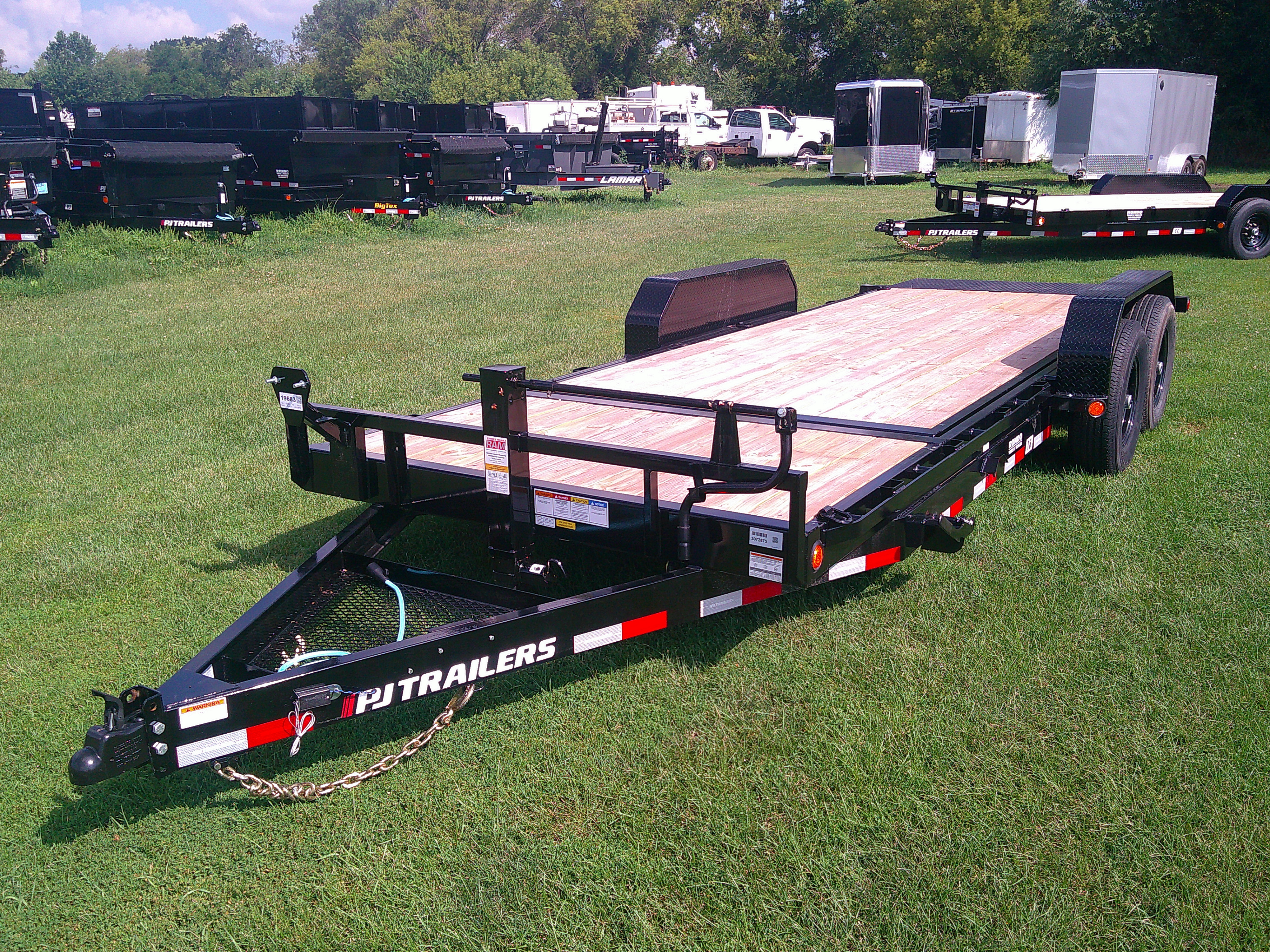2026 PJ Trailer 83x20 T6 Equipment Tilt T6J2072BTTK