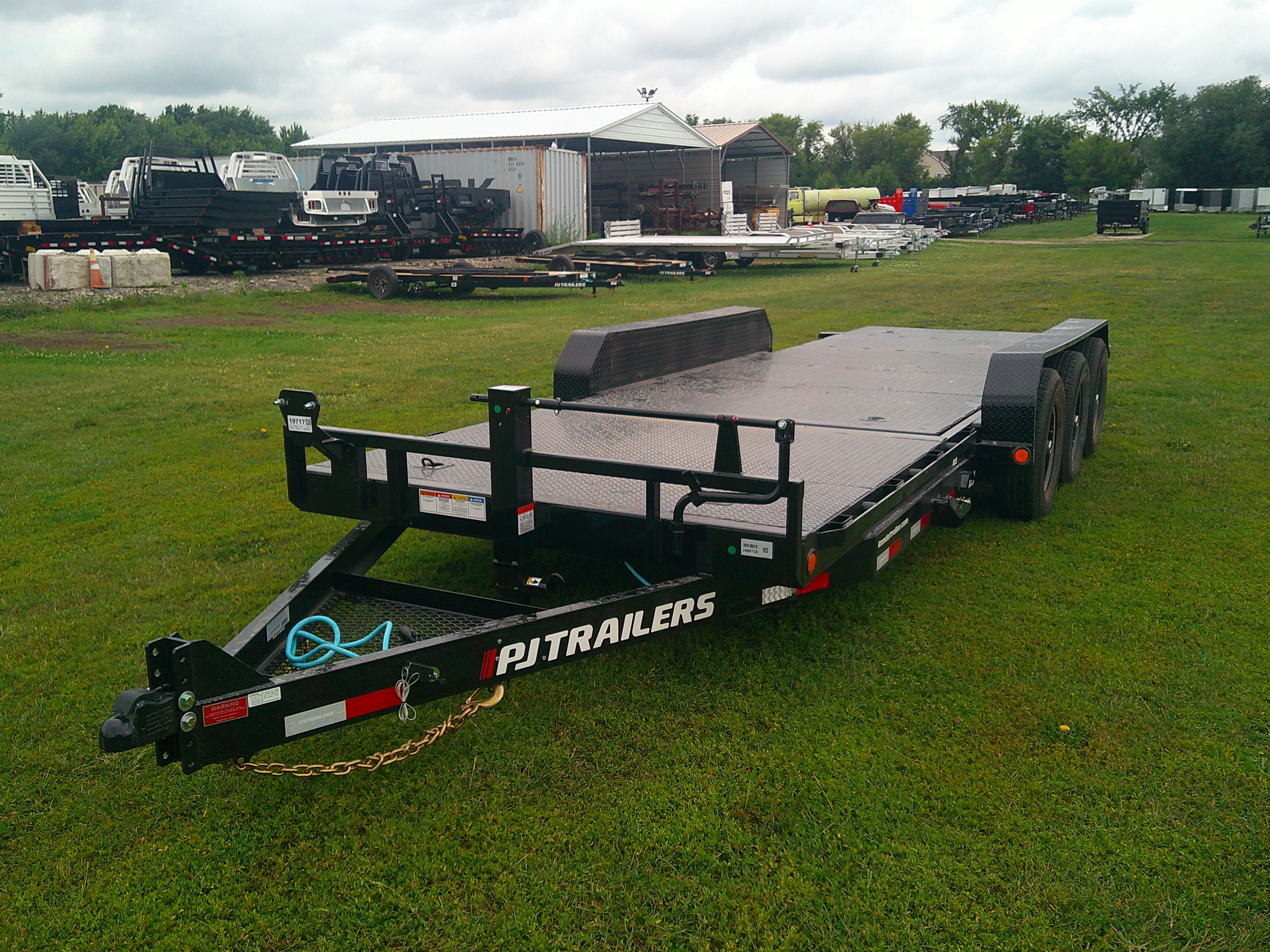 2026 PJ Trailer 83x22 T6 Equipment Tilt T6T2273BTTK-SF04