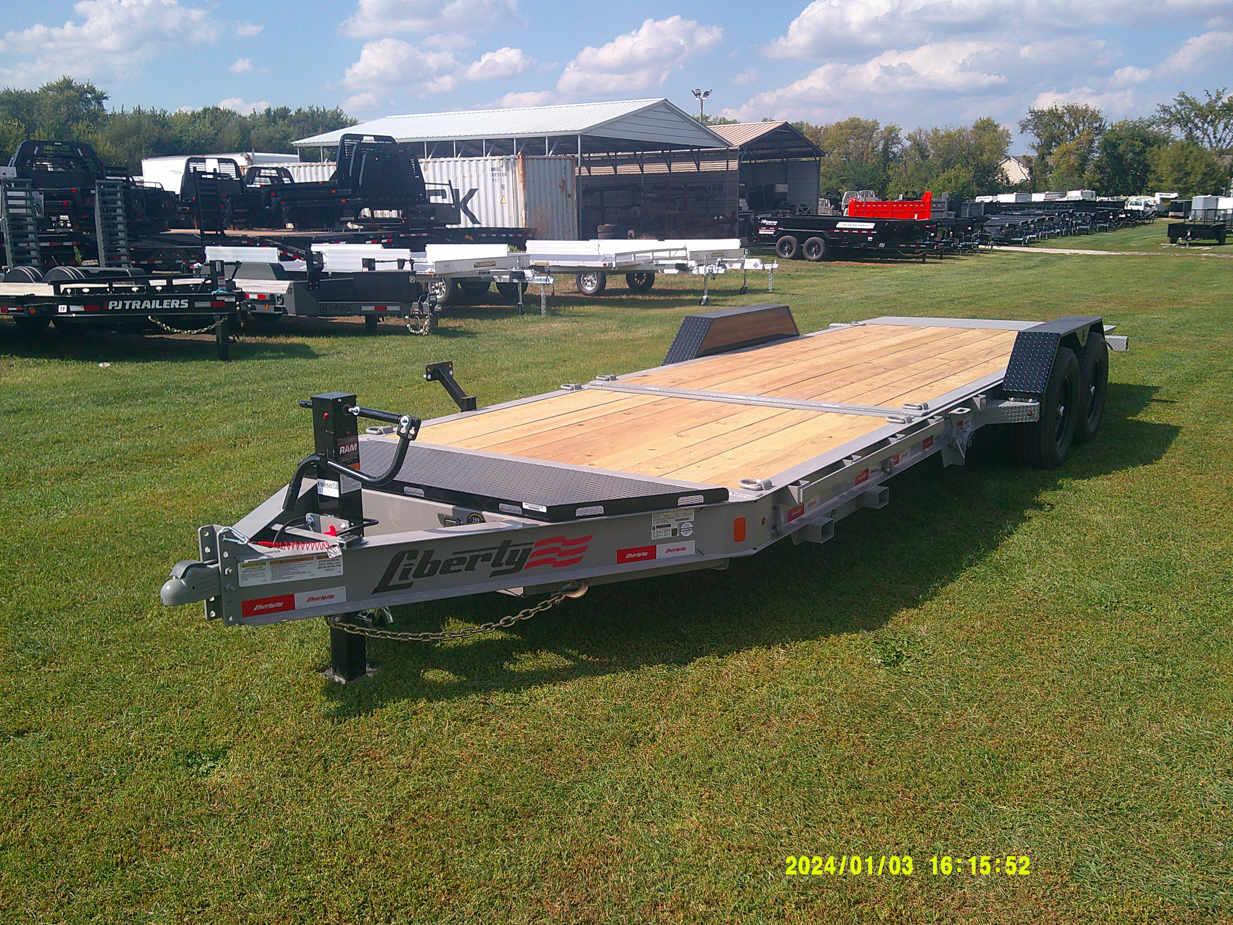 2026 Liberty 83x22  Equipment Tilt LT14K83X22SPB8WF