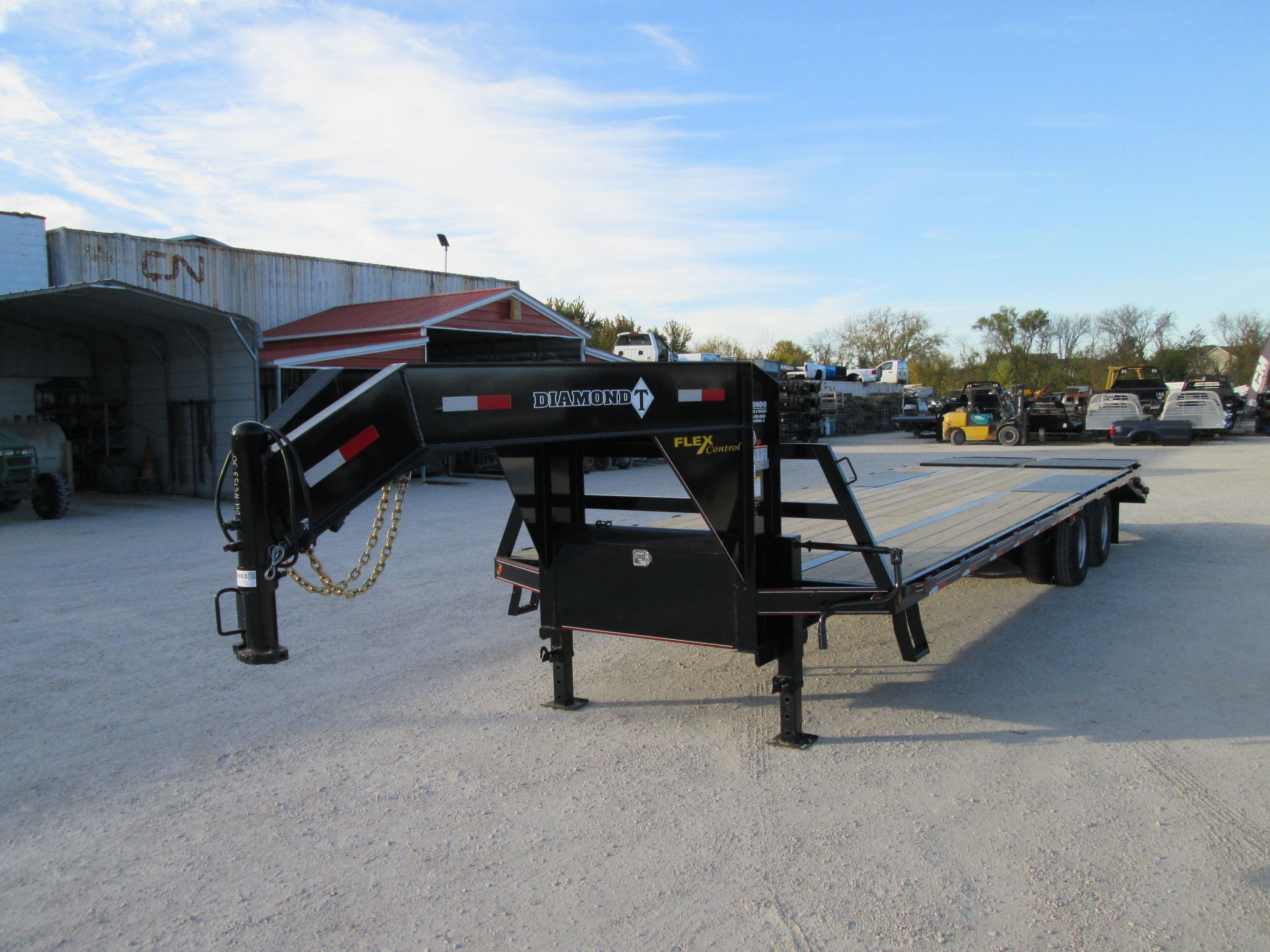 2025 Diamond T 102x30  Gooseneck 10230DTF240