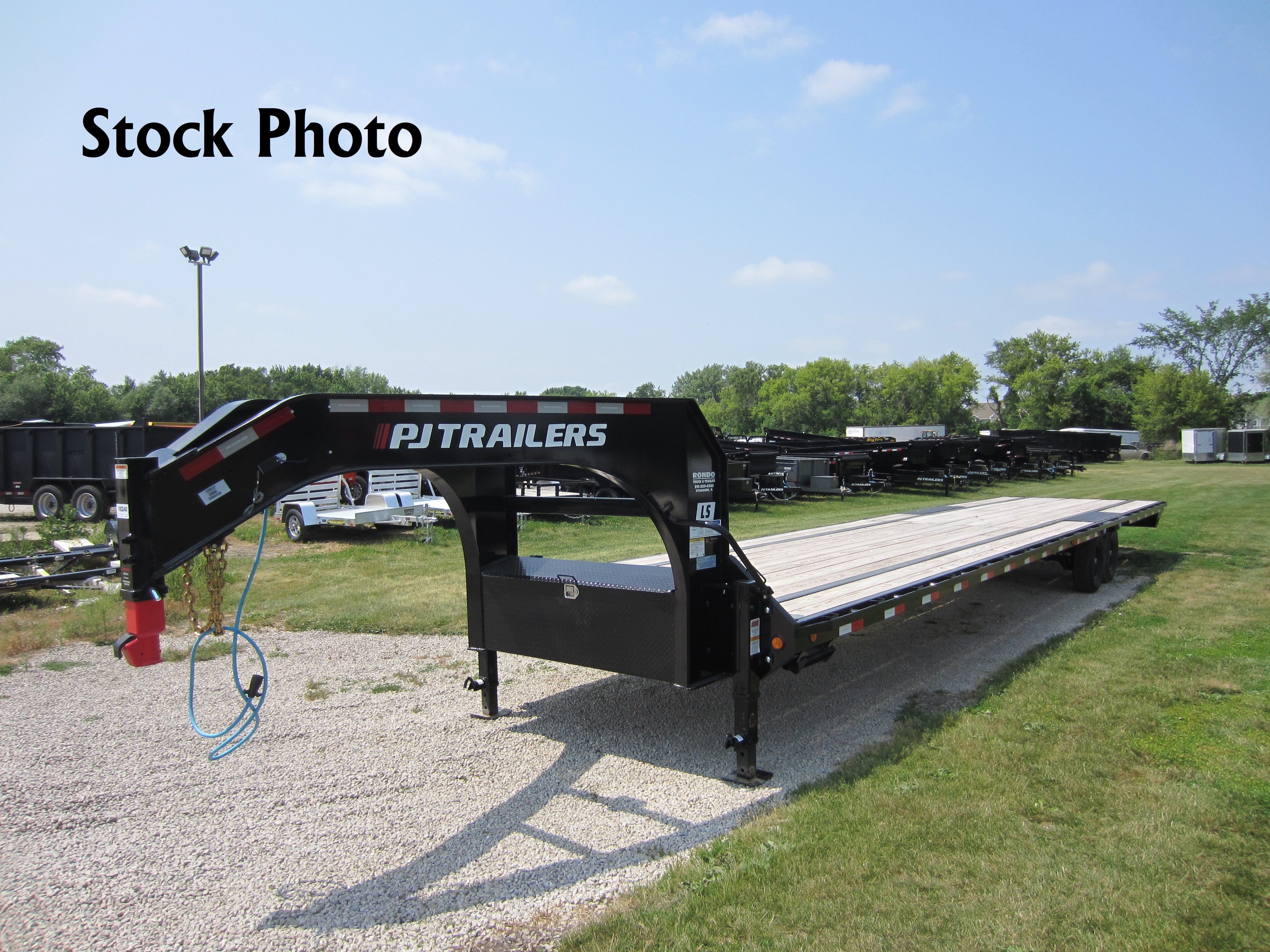 2026 PJ Trailer 102x40 LS Gooseneck LSQ4072BSSK-RTST