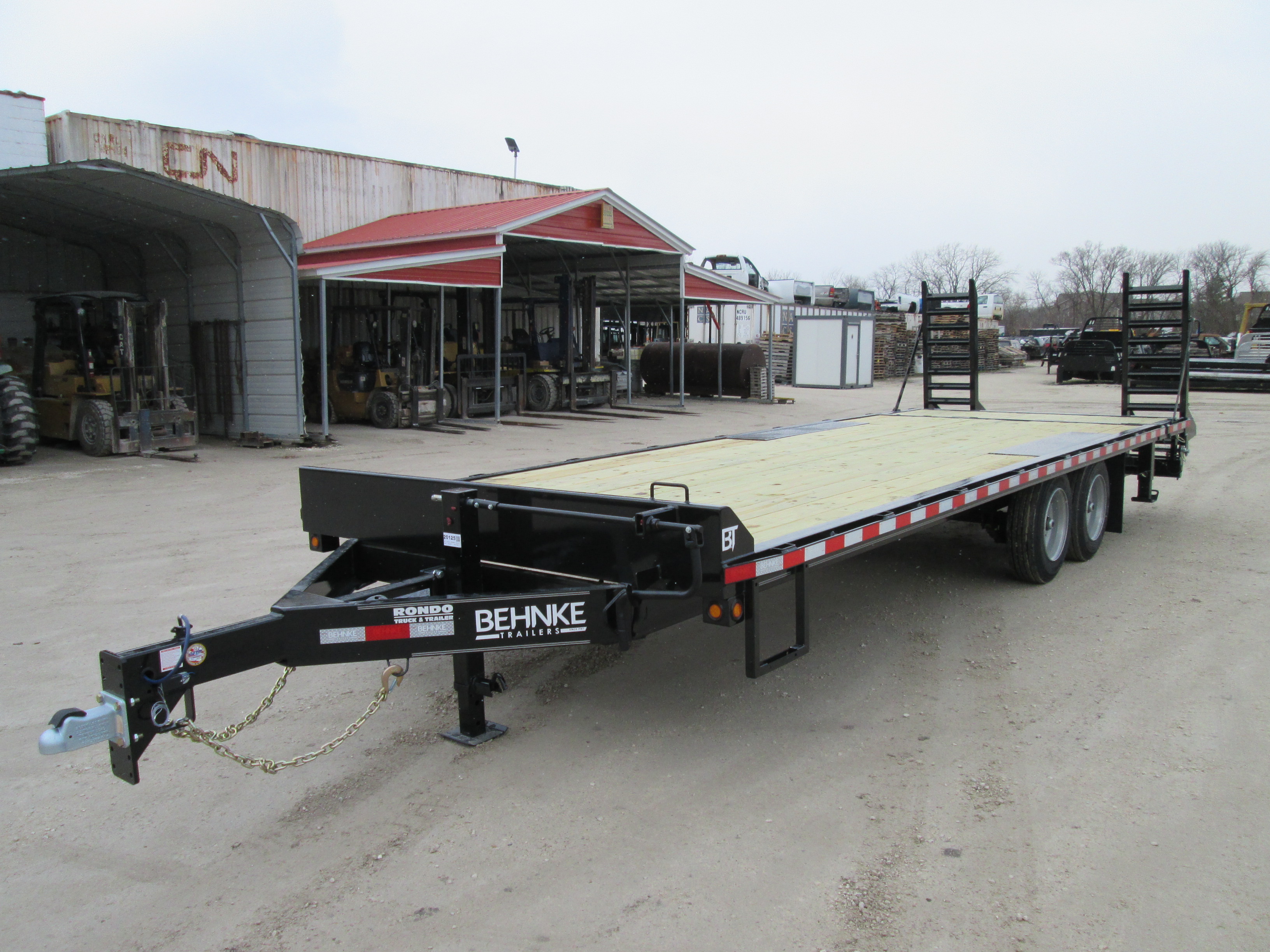 2026 Behnke Trailers 102x23  Equipment Deckover BCT2316EDO