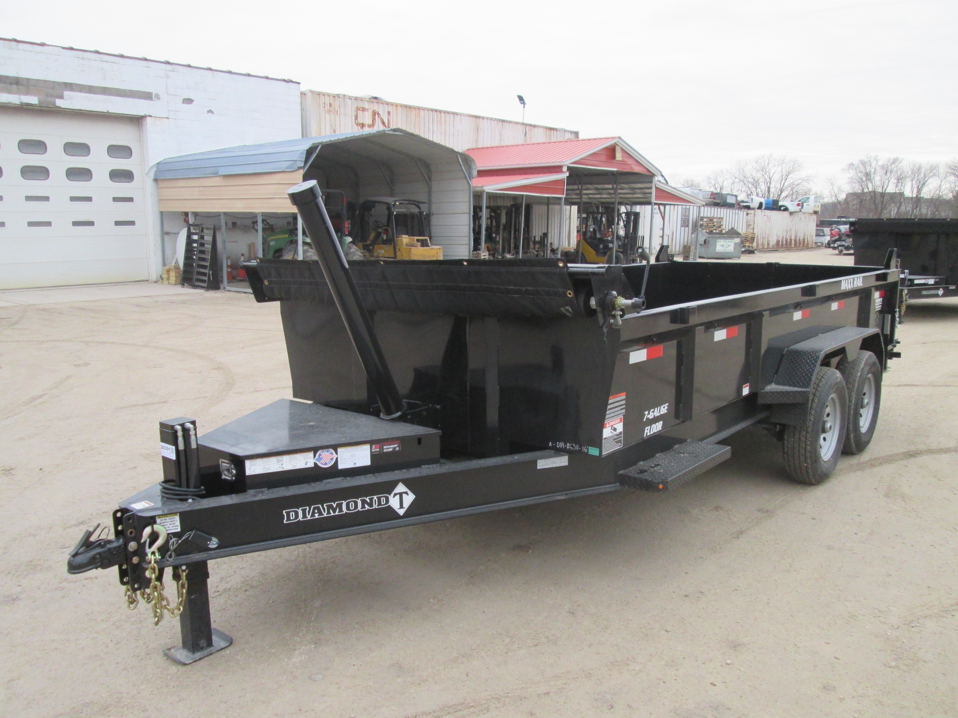 2025 Diamond T 83x16  Dump 8316TDMP140