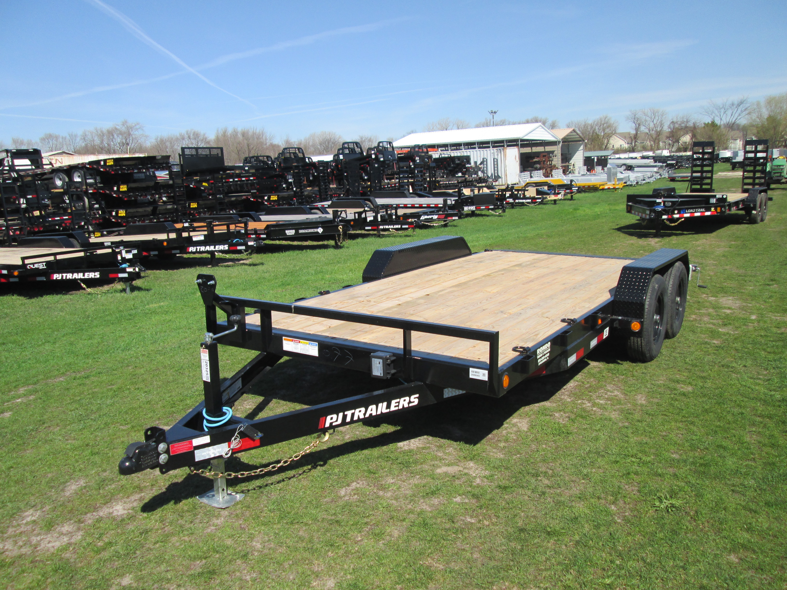 2026 PJ Trailer 83x16 CE Car Hauler CEJ1652ESNK