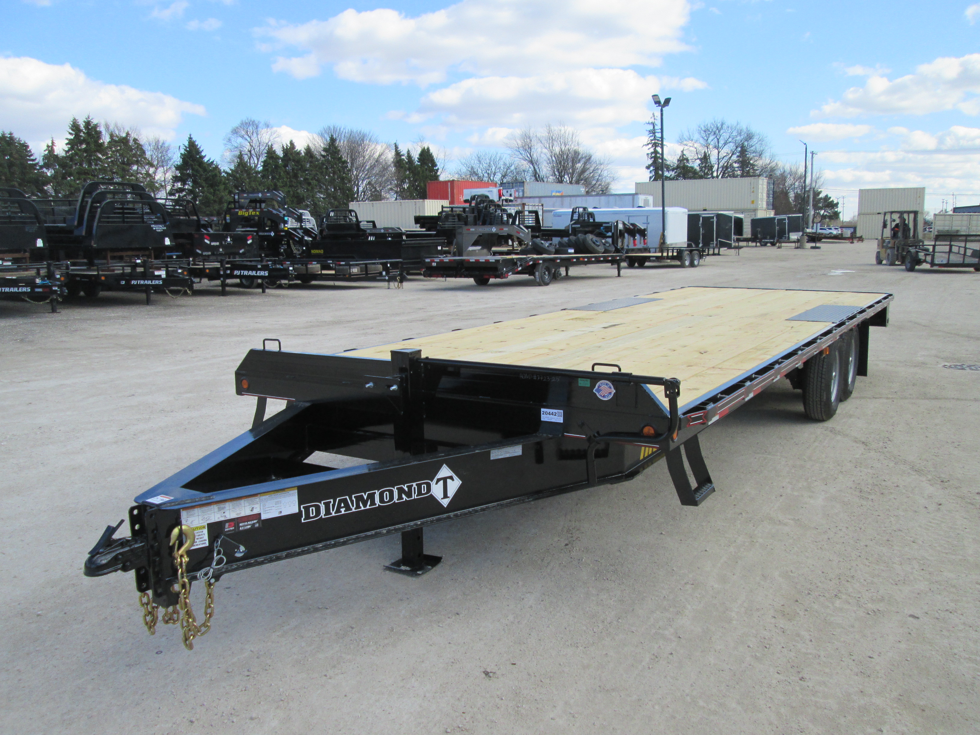 2026 Diamond T 102x25  Equipment Deckover 10225DO140