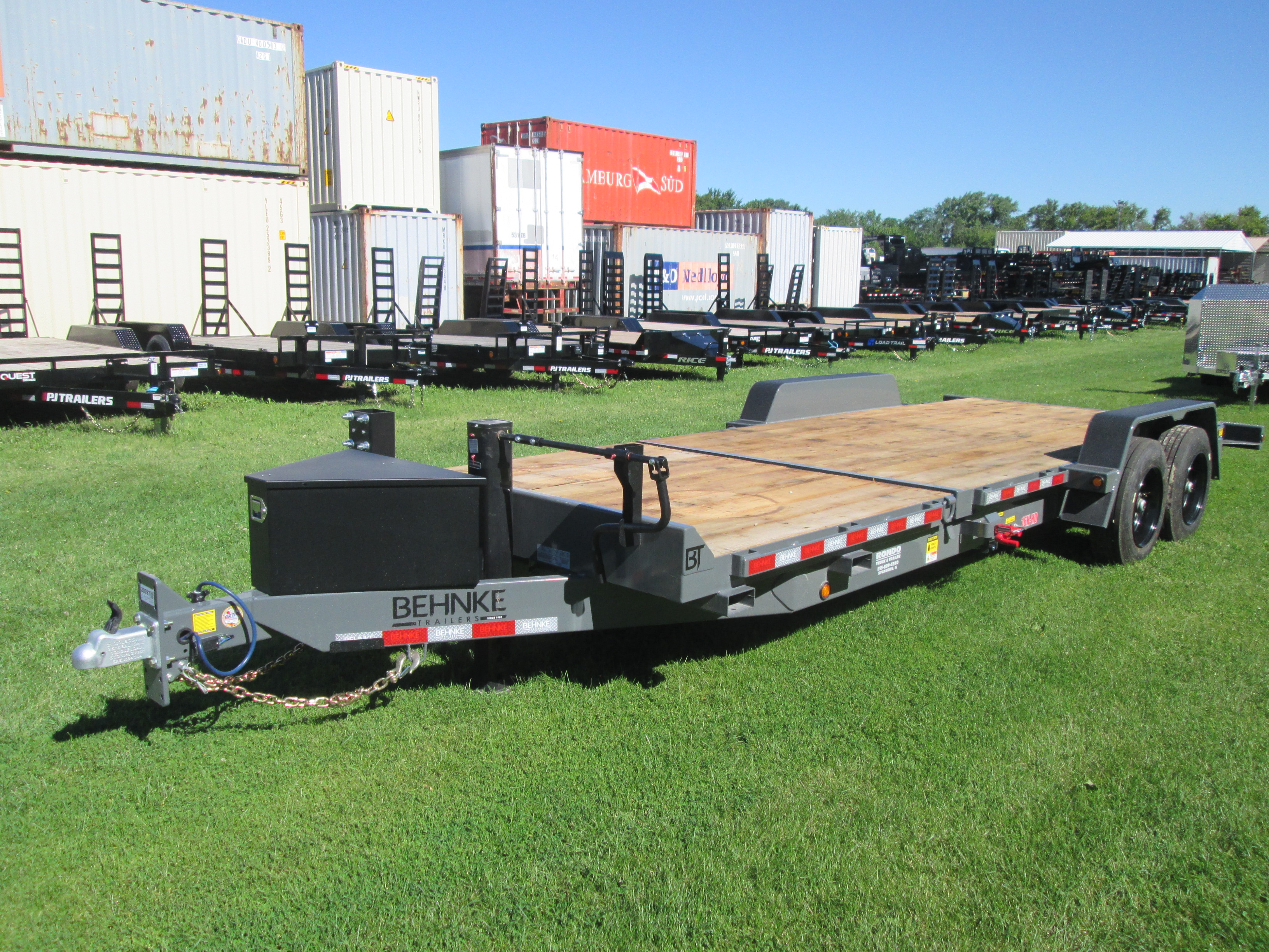 2026 Behnke Trailers 83x22  Equipment Tilt TBCT2216ET