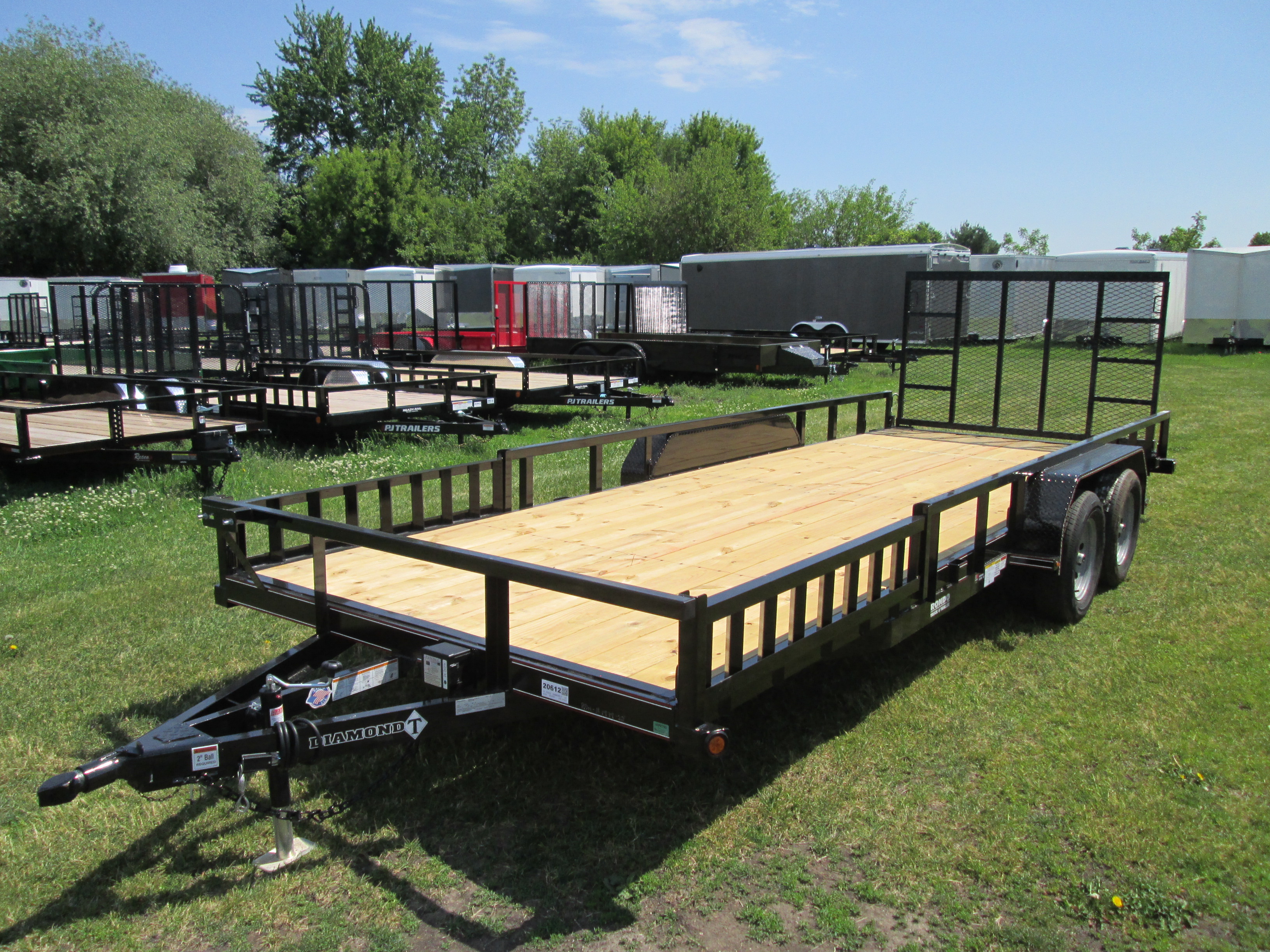 2026 Diamond T 83x20  Utility 8320SUCHATV