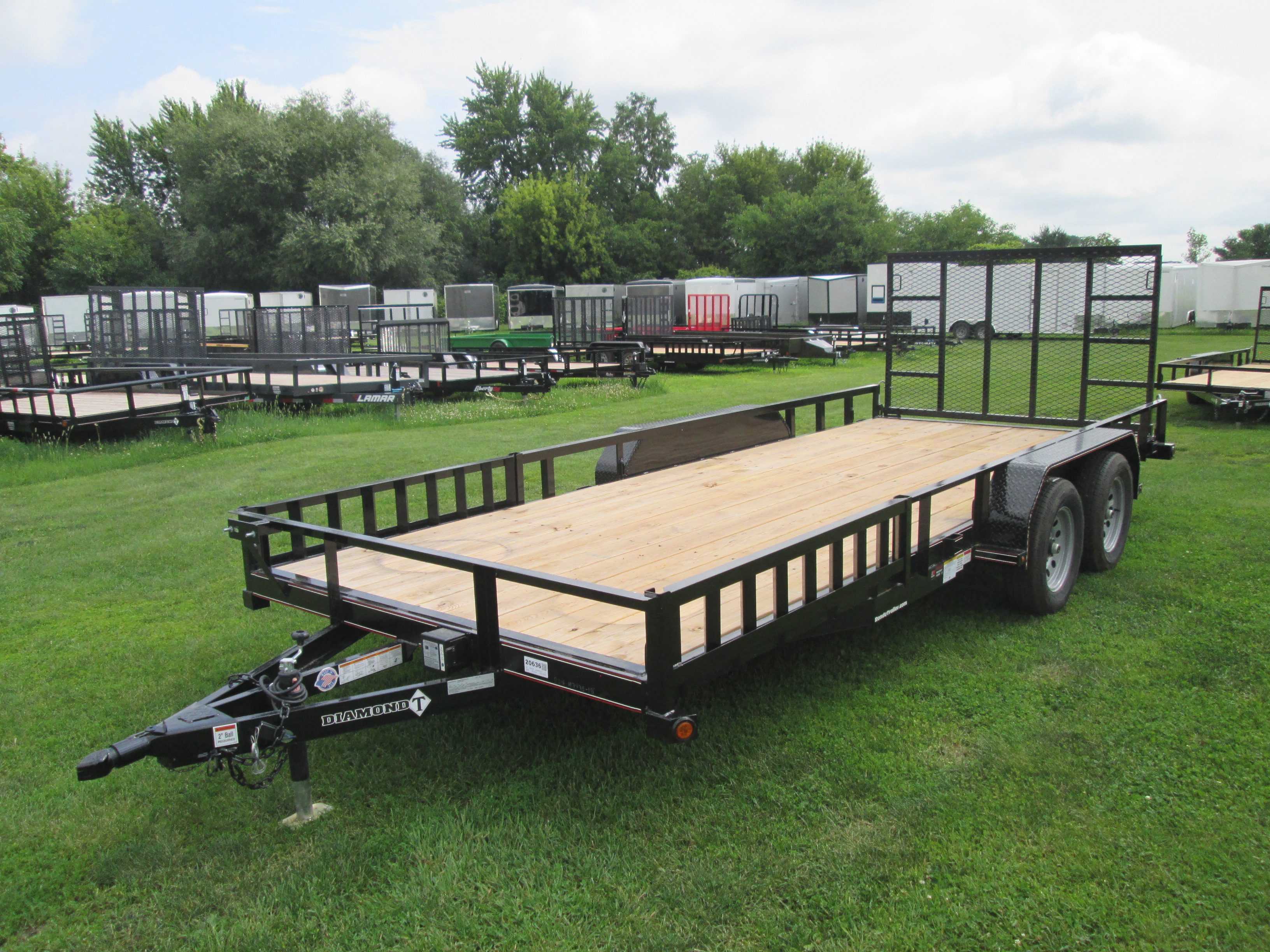 2026 Diamond T 83x18  Utility 8318SUCHATV