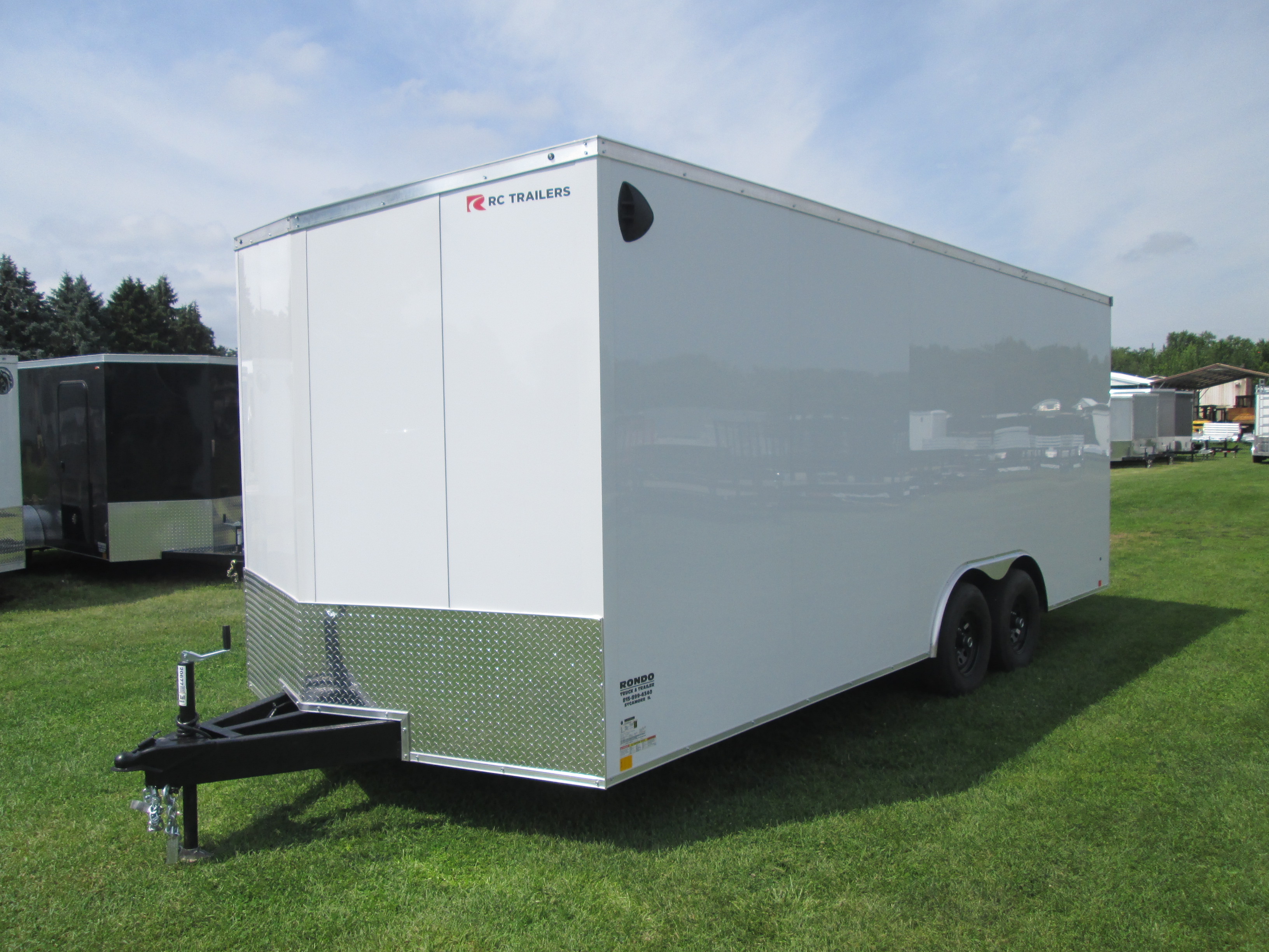 2027 RC 8.5x20  Enclosed Car Hauler CD8520TA3