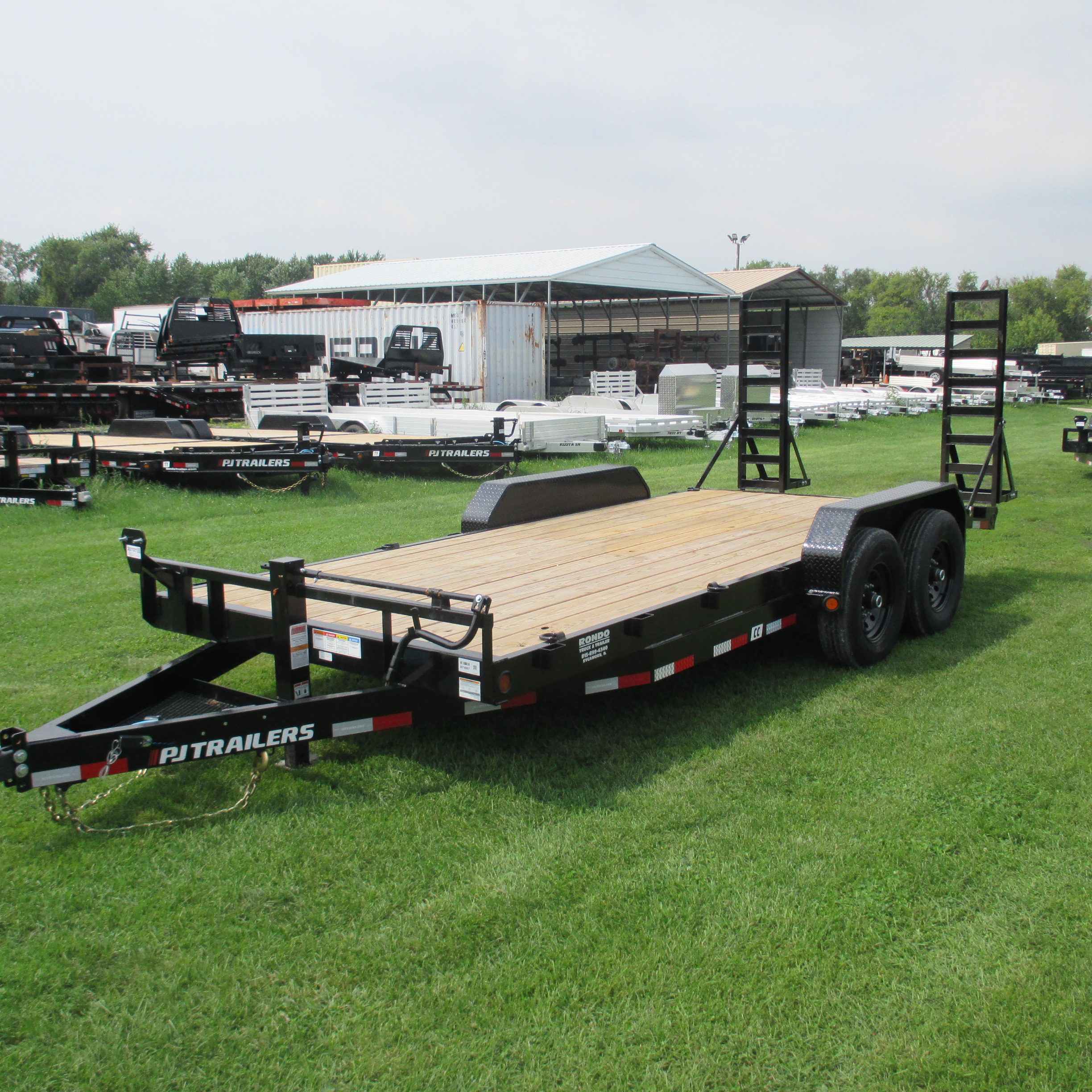 2027 PJ Trailer 83x18 CC Equipment CCJ1872BSBK