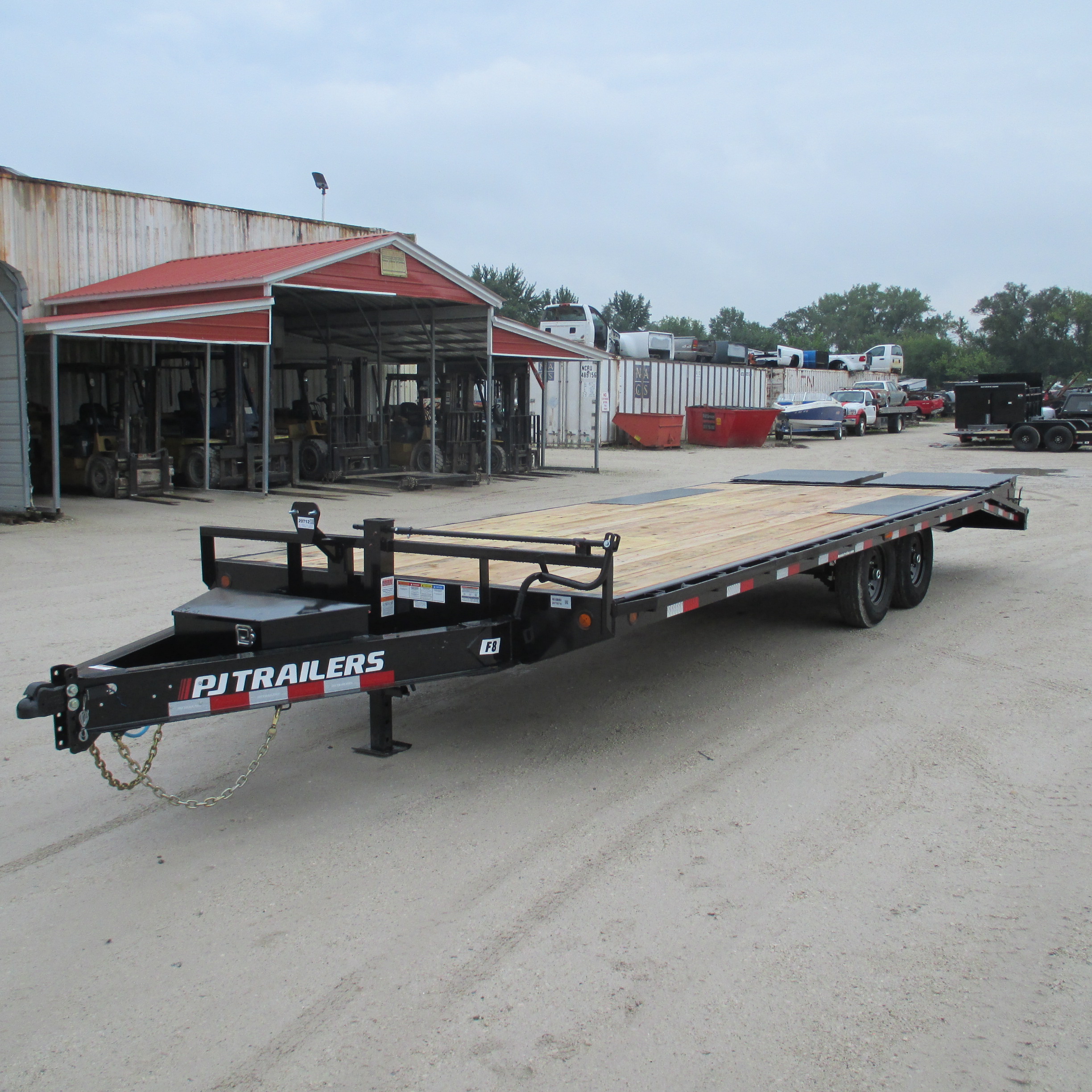 2027 PJ Trailer 102x24 F8 Equipment Deckover F8J2472BSYK-TB05