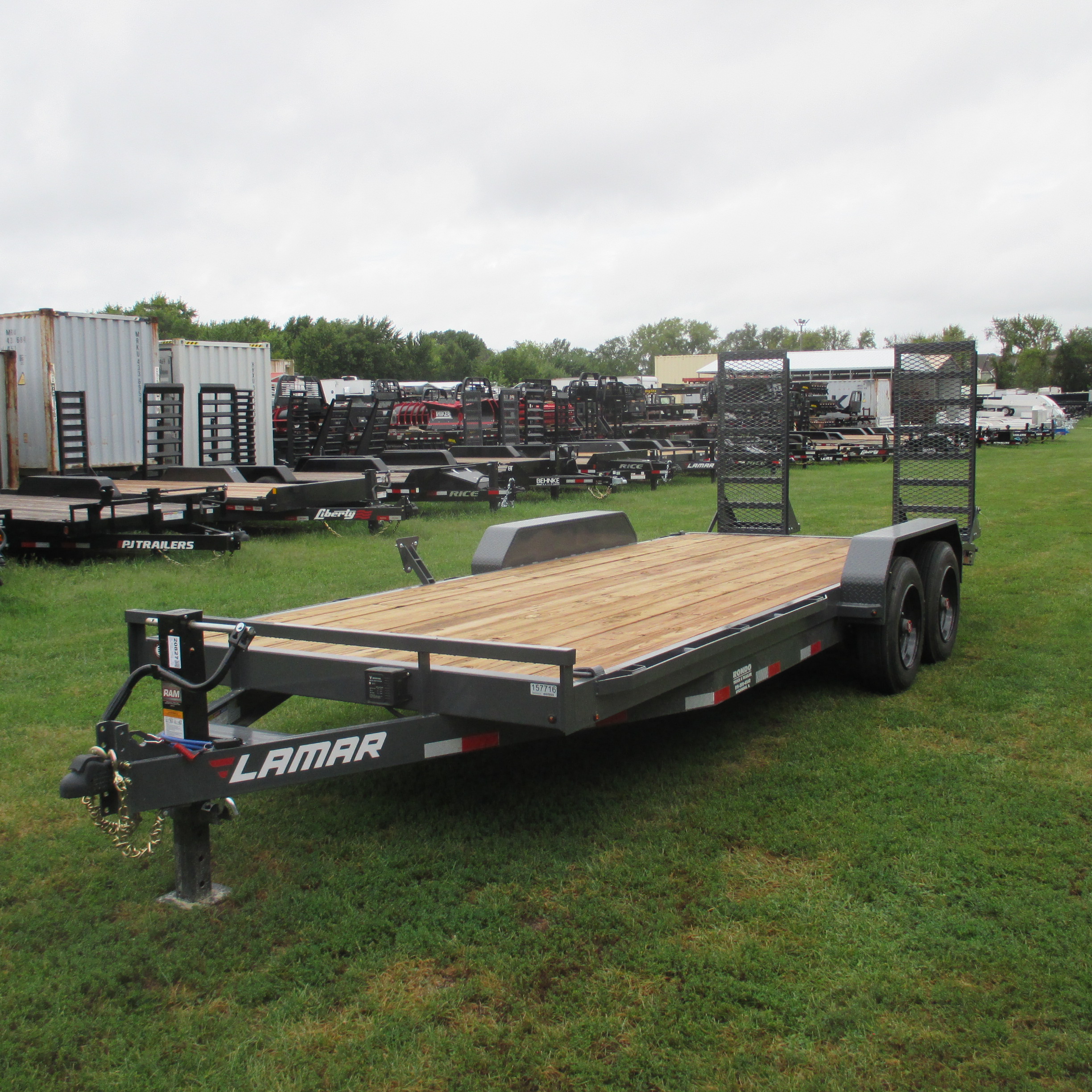 2027 Lamar 83x20  Equipment H6832028