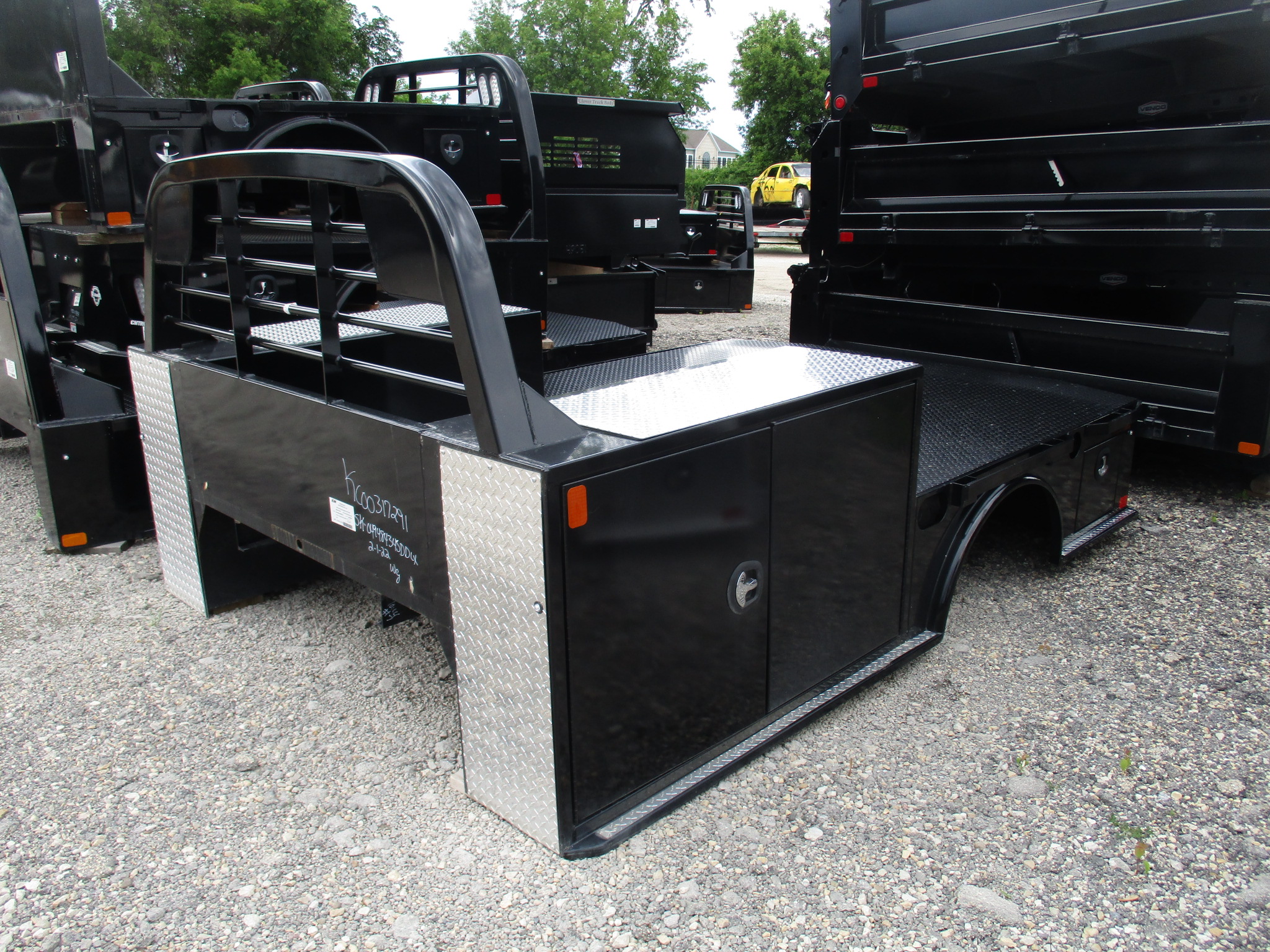 New CM 11.3 x 94 SK-DLX Flatbed Truck Bed