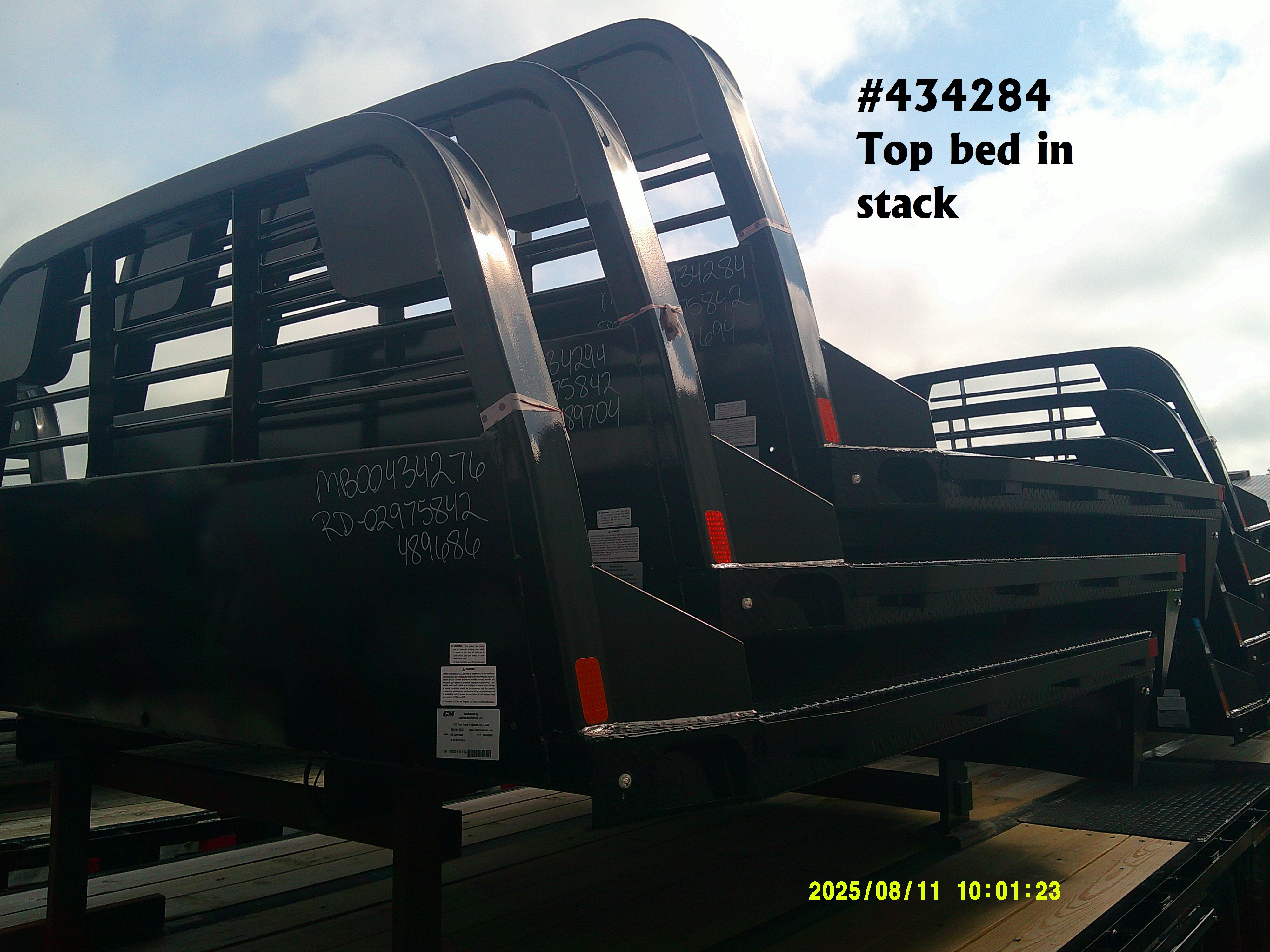 New CM 8.5 x 97 RD Flatbed Truck Bed