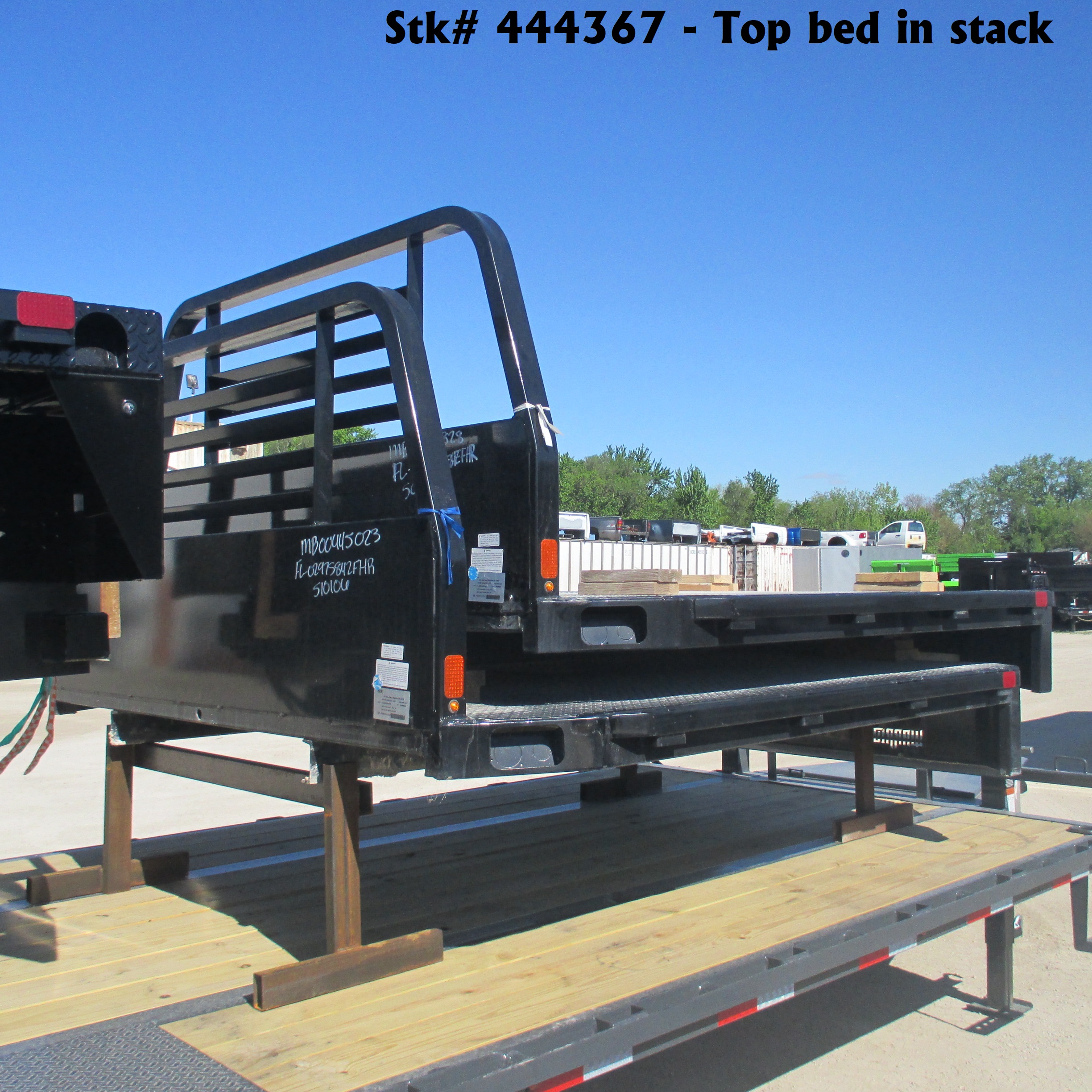New CM 8.5 x 97 Warrior Flatbed Truck Bed