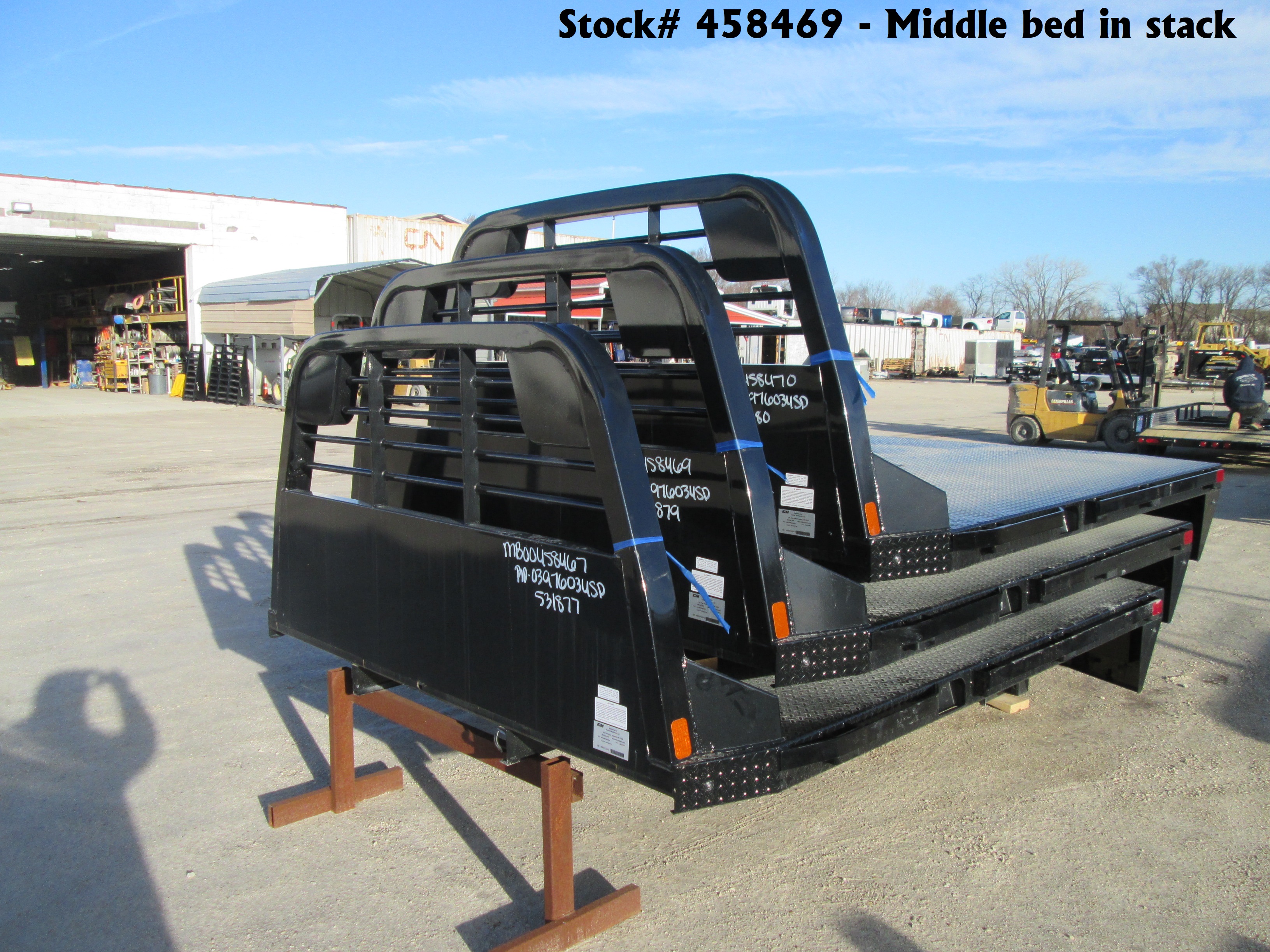 New CM 9.3 x 97 RD Flatbed Truck Bed