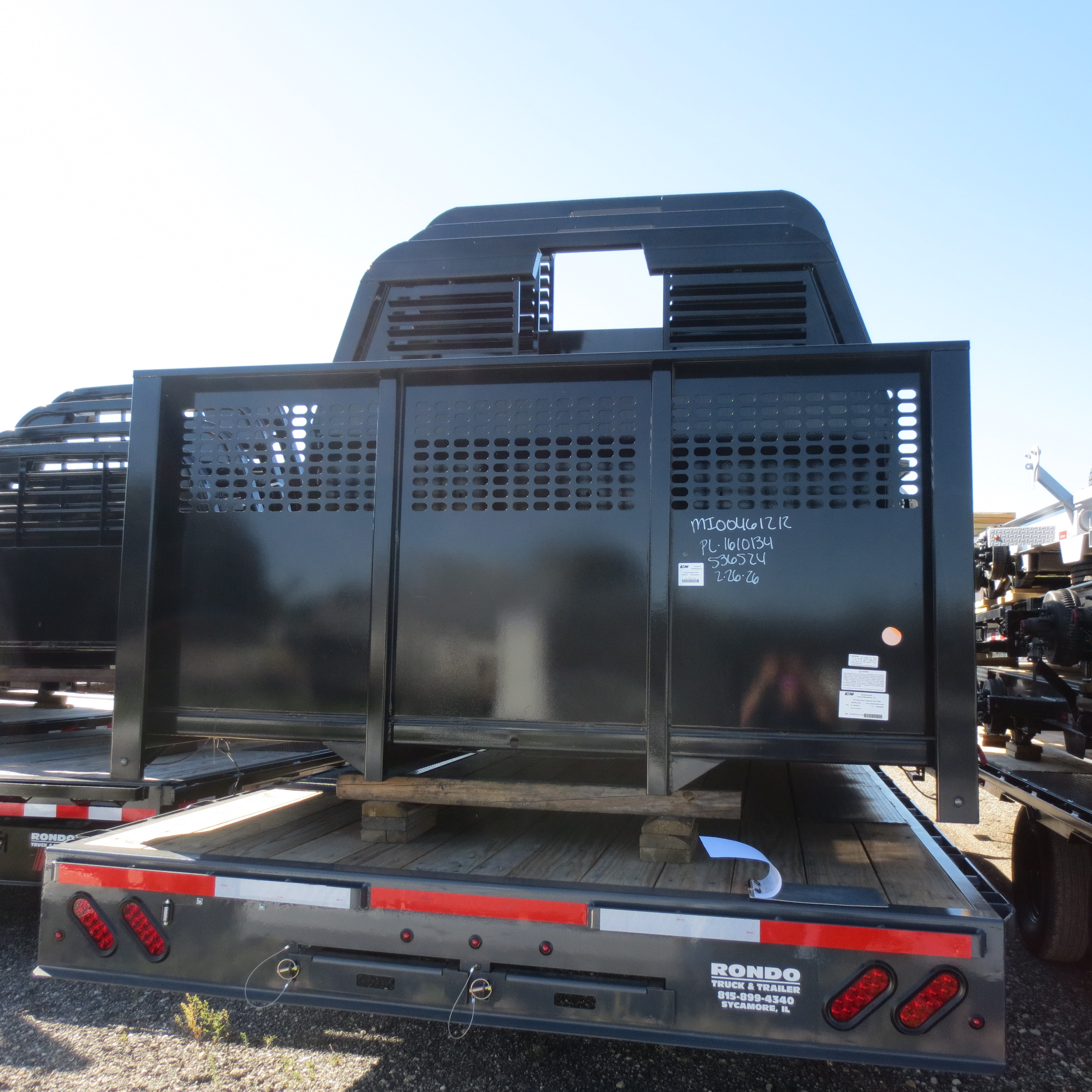 New CM 16 x 101 PL Flatbed Truck Bed