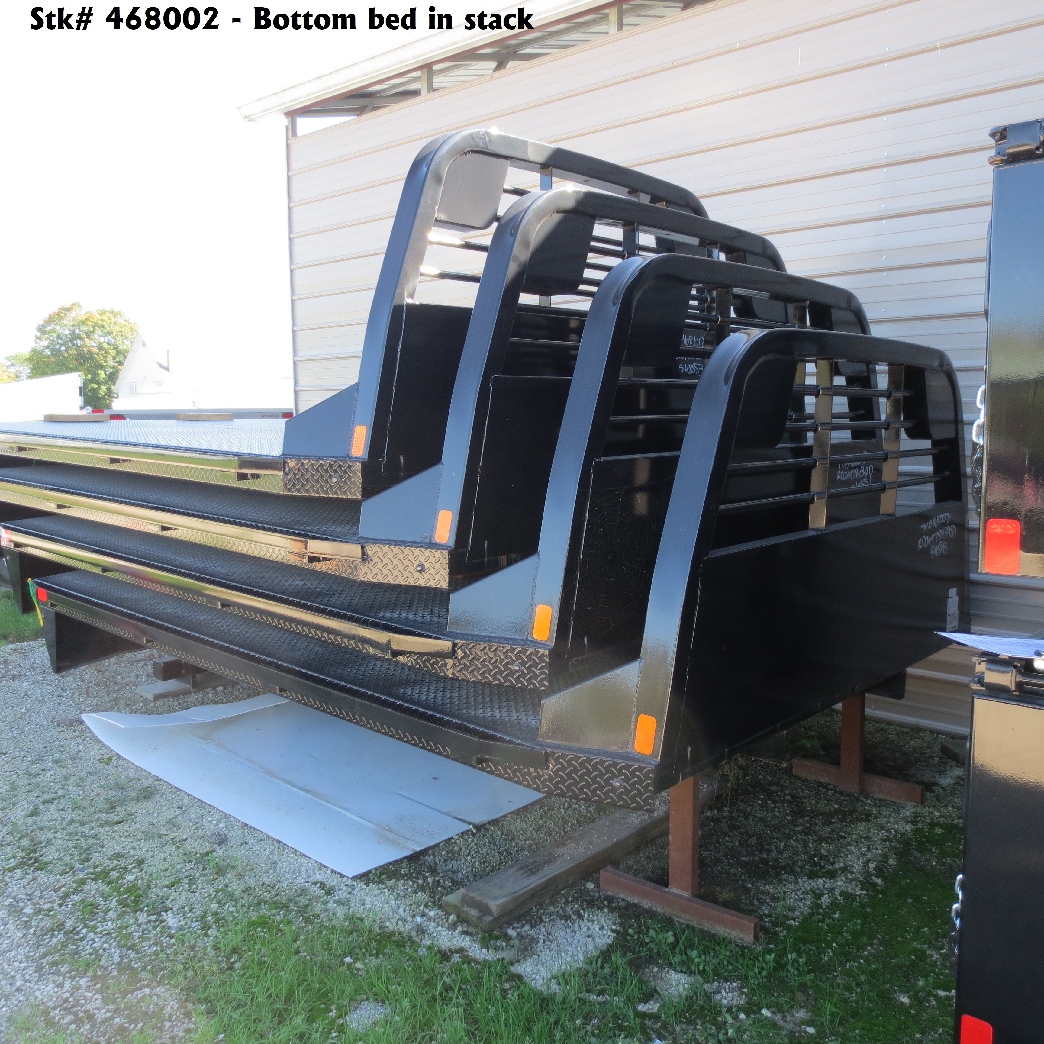 New CM 11.3 x 97 RD Flatbed Truck Bed