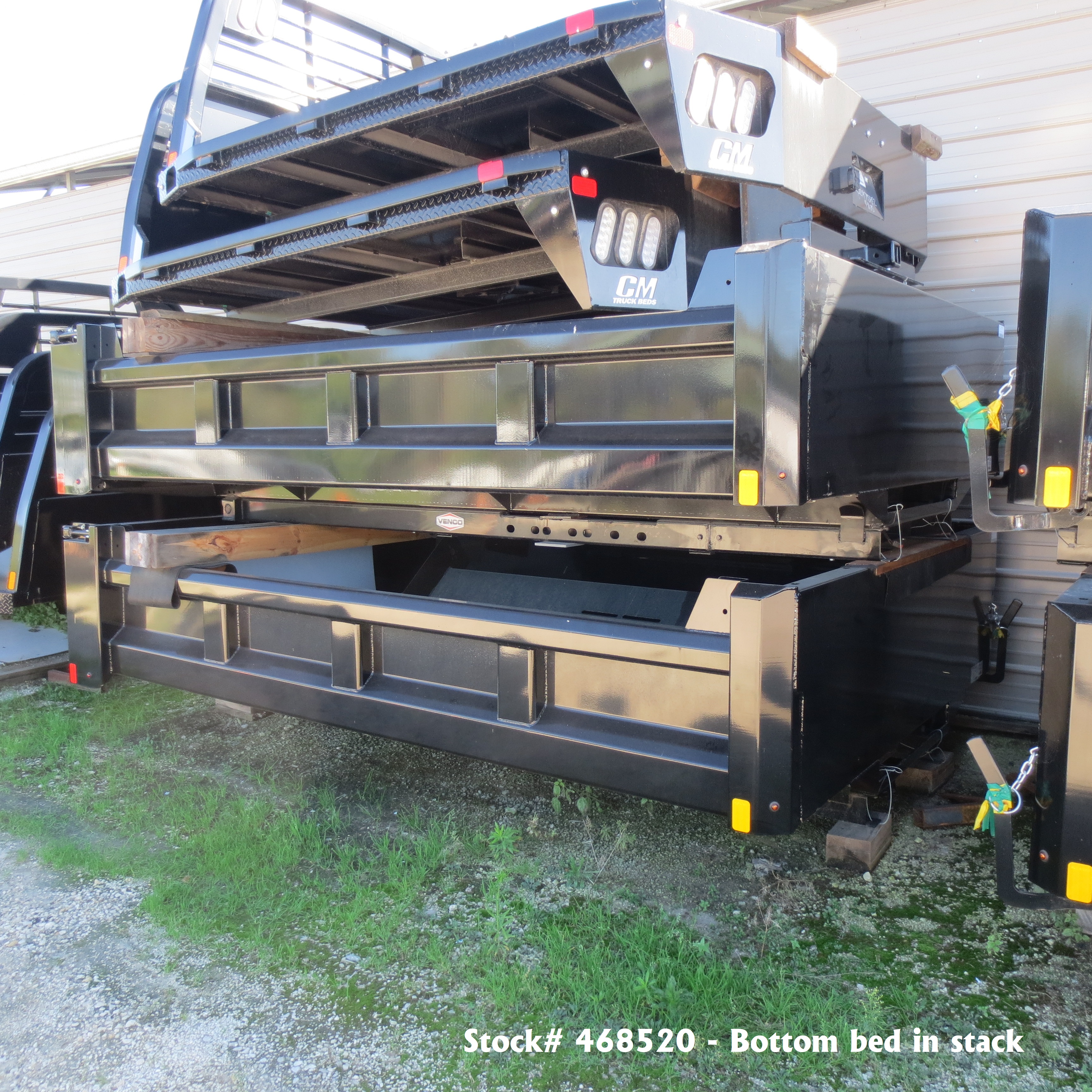 New CM 11 x 97 DP Flatbed Truck Bed