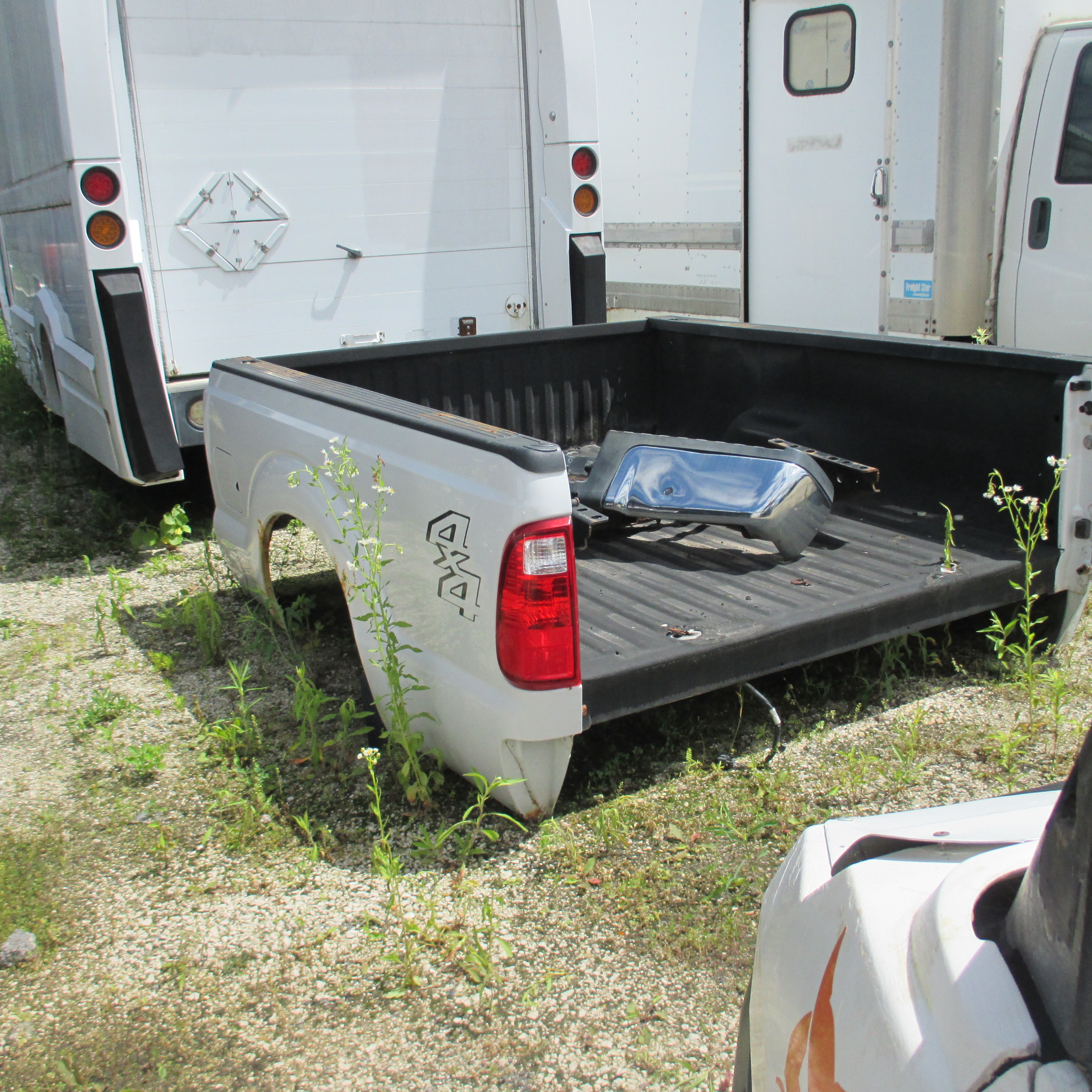 Used Truck Bed only 11-16 Ford F250/F350 8 ft OEM Long Bed Single Rear Wheel