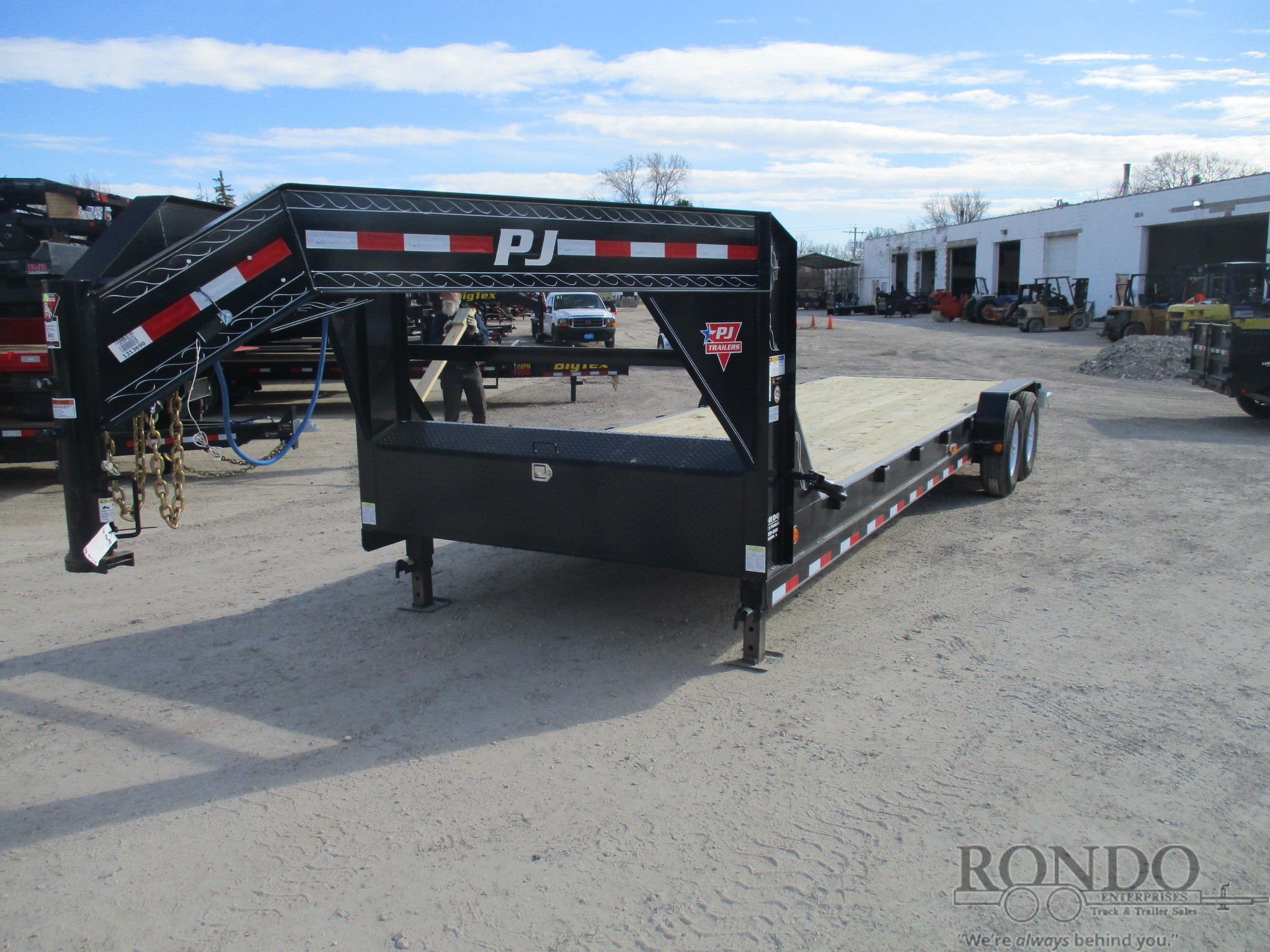 2019 PJ Trailer 83x26' C8 Gooseneck C8R2672BSNK :: Rondo Trailer