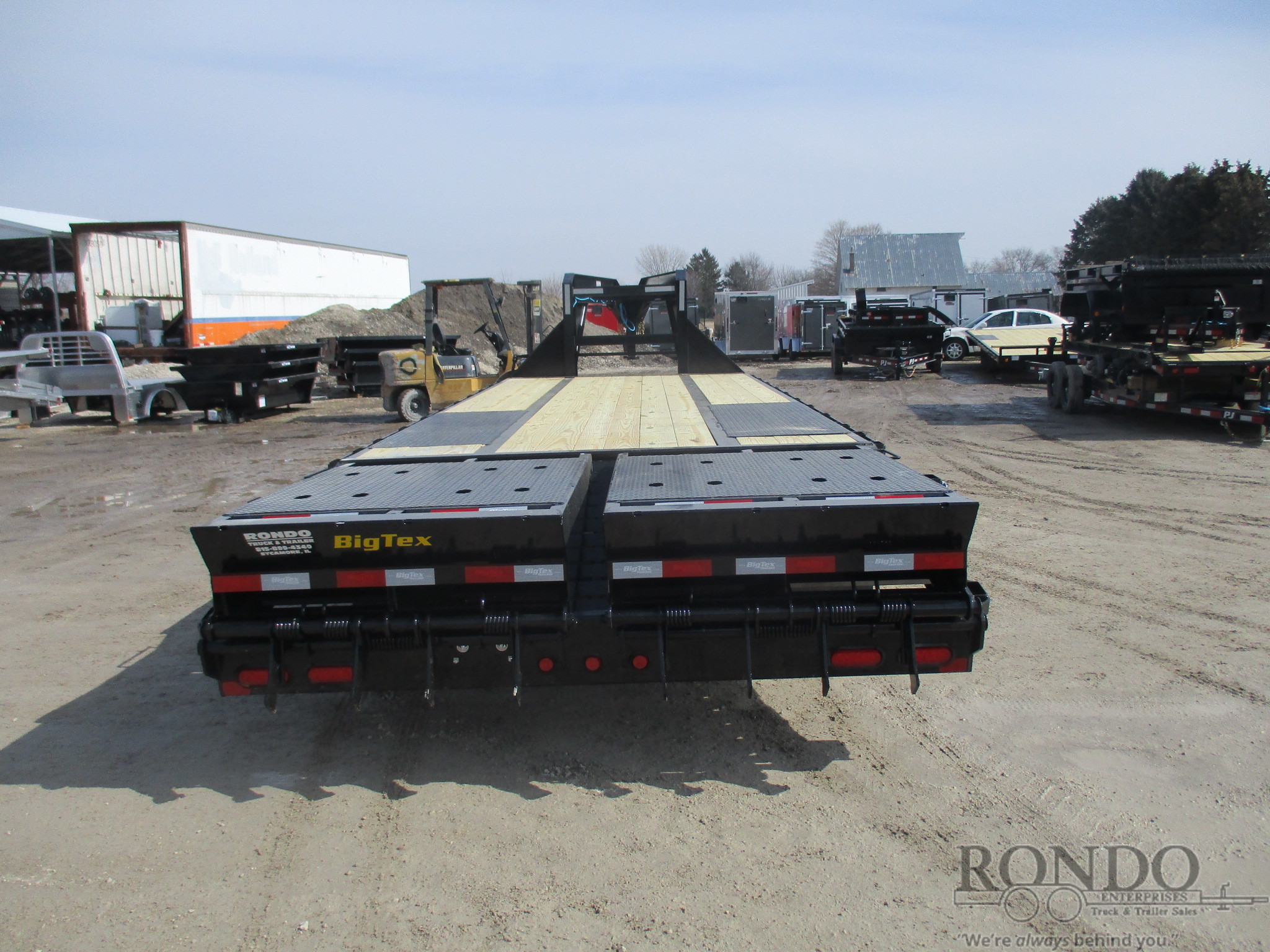 2022 Big Tex 102x25' Gooseneck 22GN-20BK+5MR :: Rondo Trailer