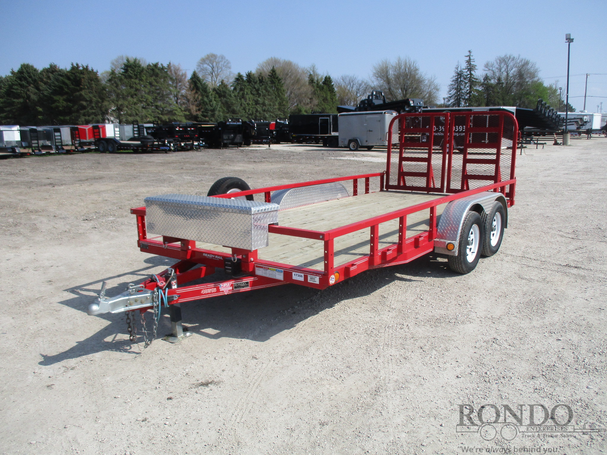 2018 PJ Trailer 83x16' UL Utility ULA1632ESQRVX-PR05 :: Rondo Trailer