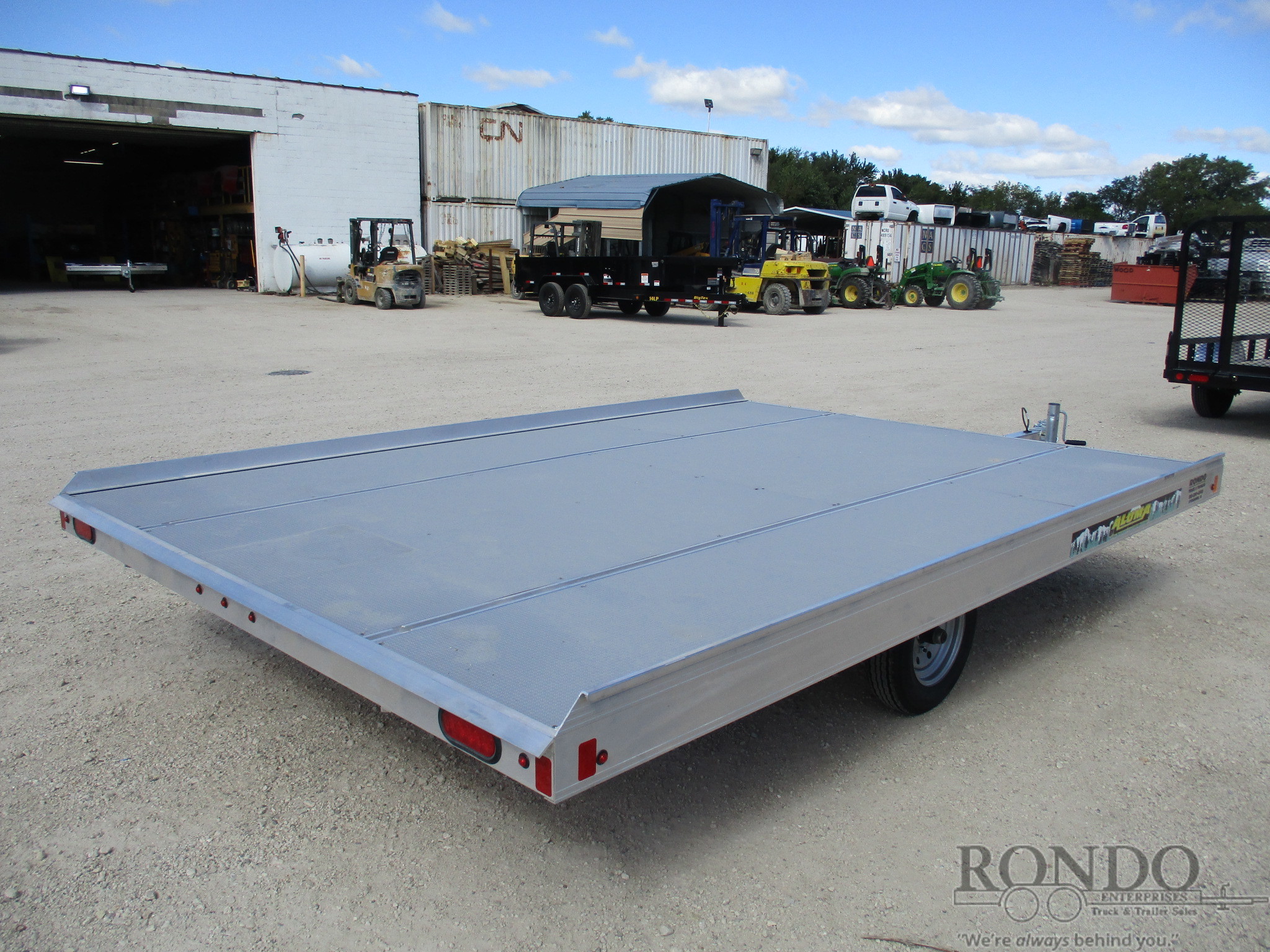 2023 Aluma 102x12' Snowmobile 8612TILT-S-12SL :: Rondo Trailer