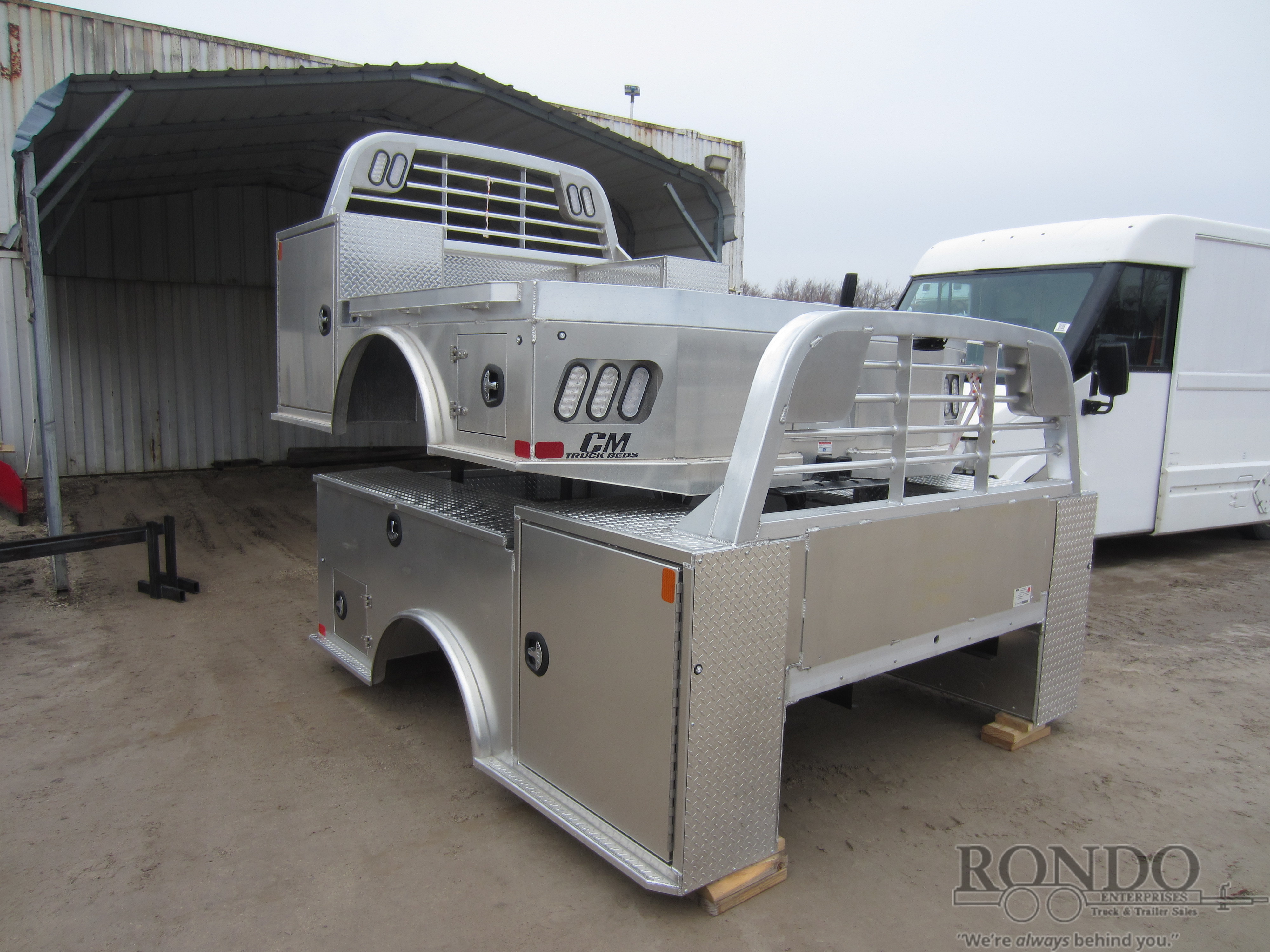 New CM 8.5' x 97 ALSK-DLX Flatbed Truck Bed :: Rondo Trailer
